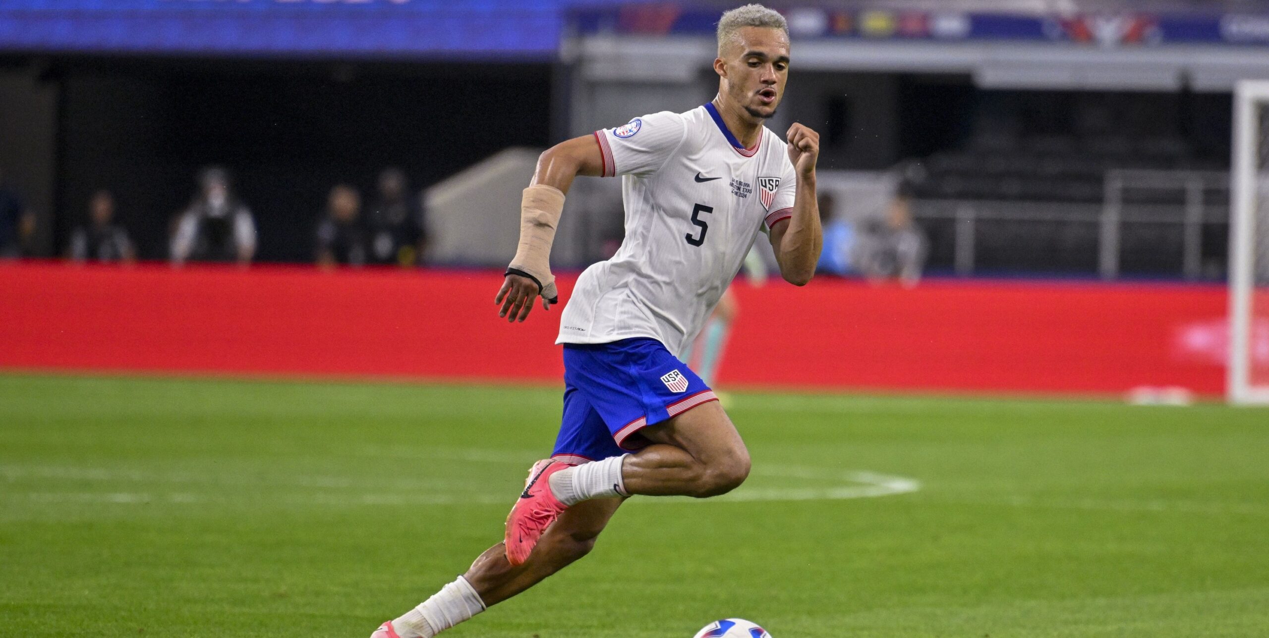 USMNT’s Robinson out of Gold Cup due to injury.