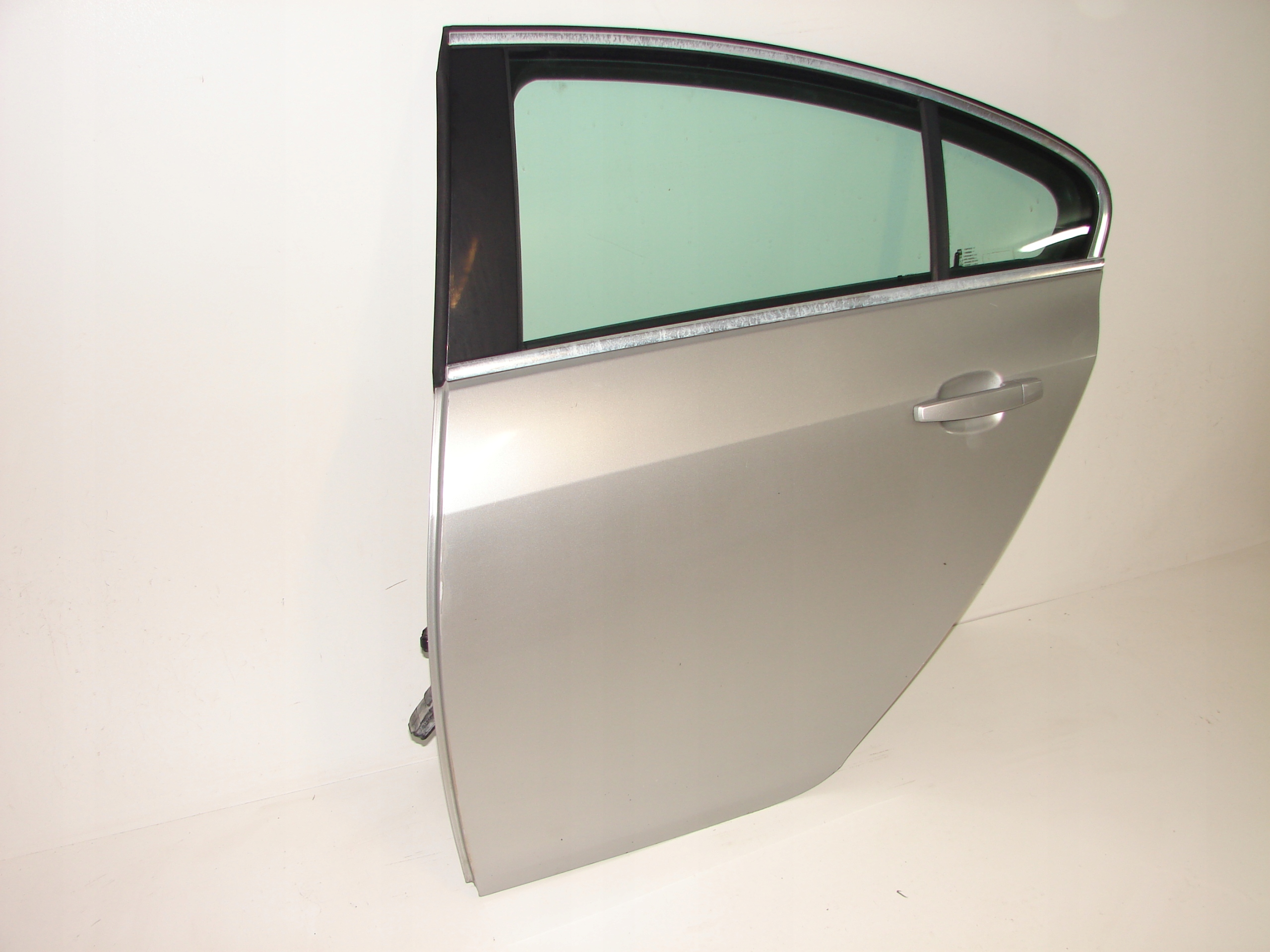 LAVE ZADNE DVERE OPEL INSIGNIA 08-17 SEDAN