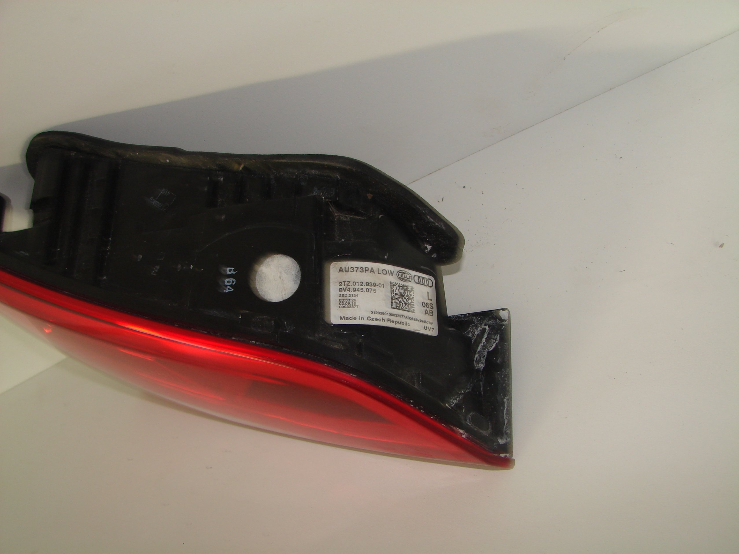 LAVE ZADNE SVETLO AUDI A3 8V LIFT 16- 5 DVERE