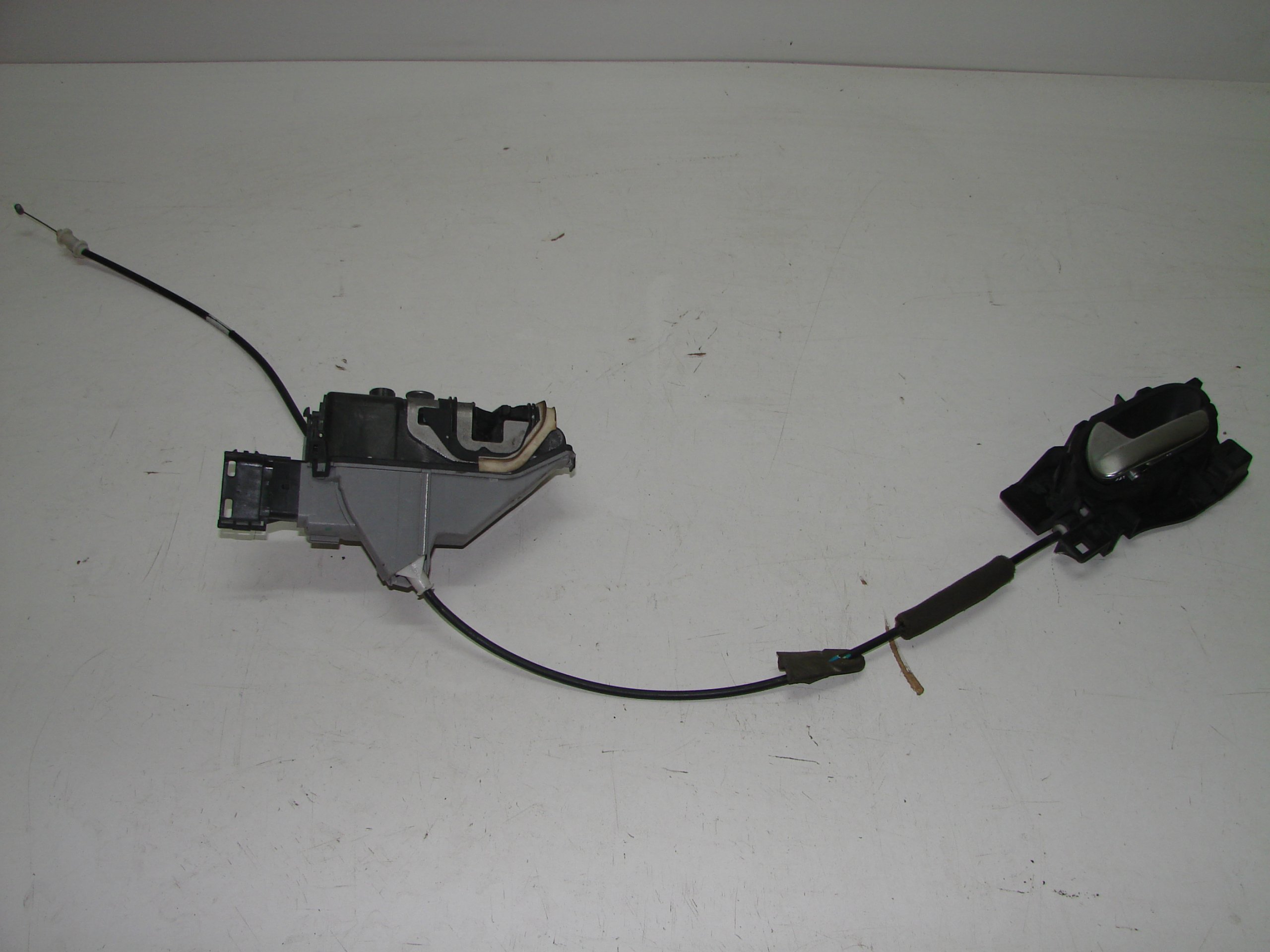 ZAMOK LAVYCH ZADNYCH DVERI CITROEN C3 10-