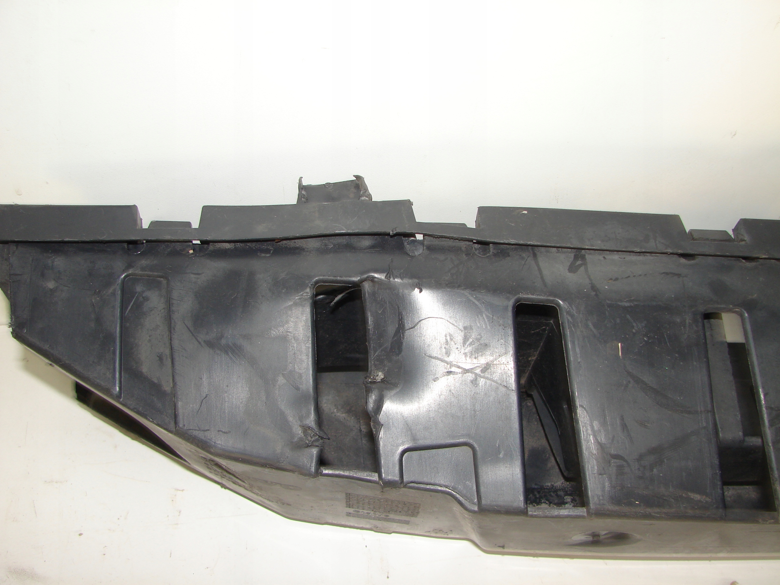 VYSTUHA PREDNEHO NARAZNIKA VOLVO S80 V70 06-