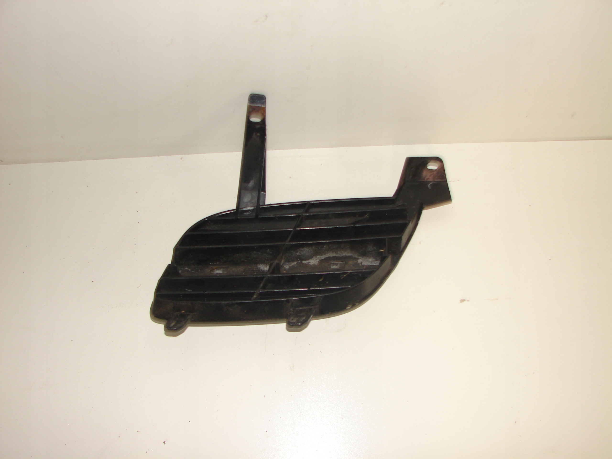 MRIEZKA LISTA PRAVA NISSAN ALMERA N16 00-02