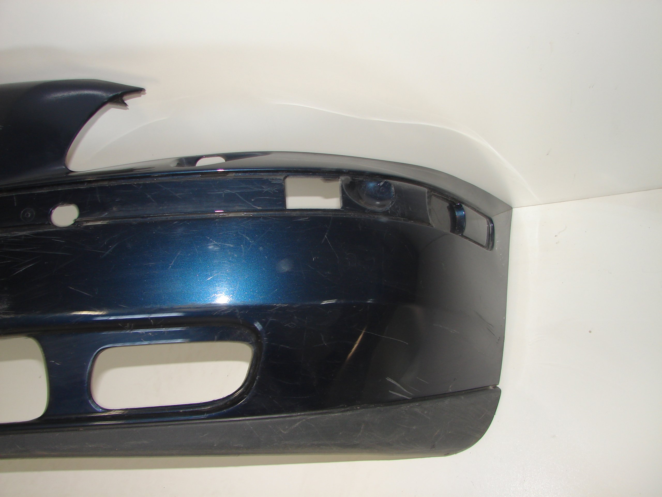 PREDNÝ NÁRAZNÍK VOLVO V70 00-04
