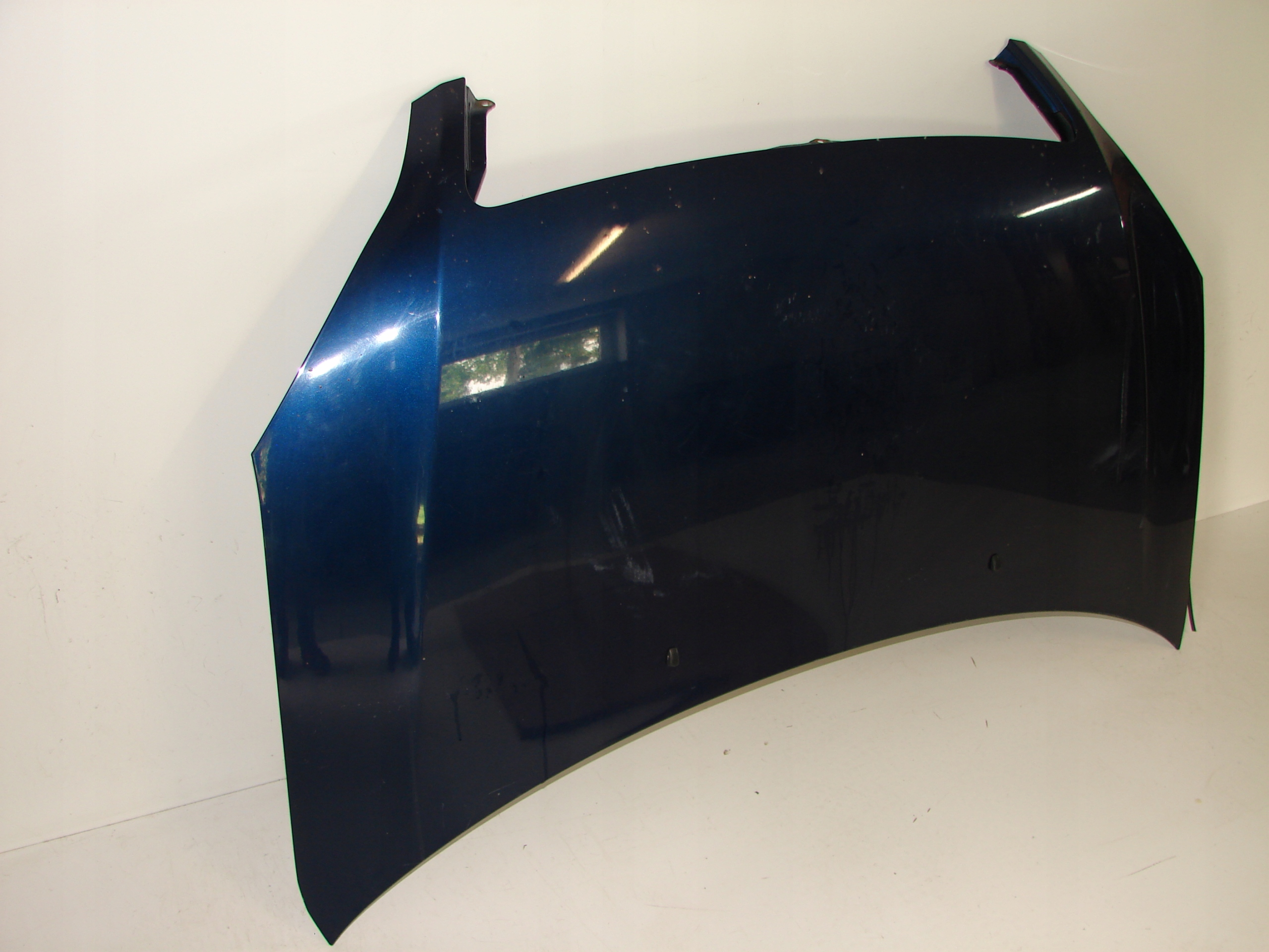 PREDNÁ KAPOTA TOYOTA AVENSIS VERSO 01-04
