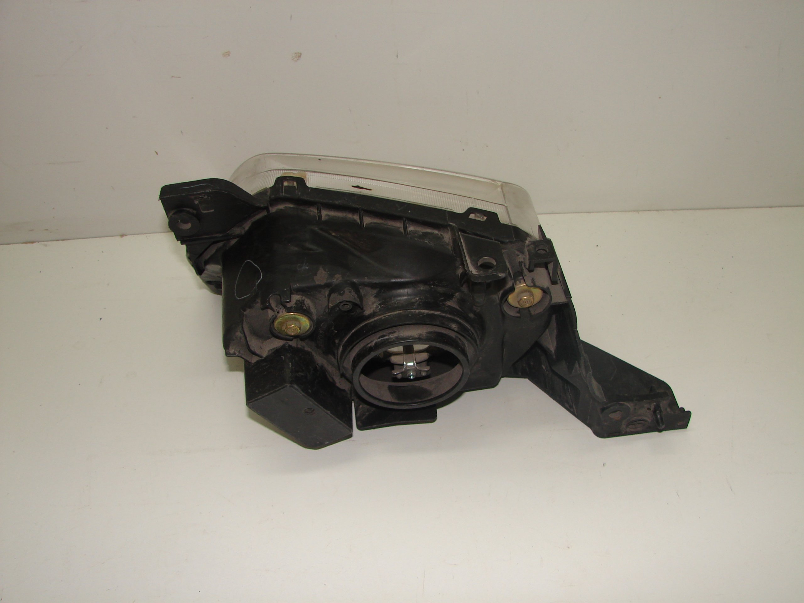 PRAVE PREDNE SVETLO MAZDA MPV LIFT 02-