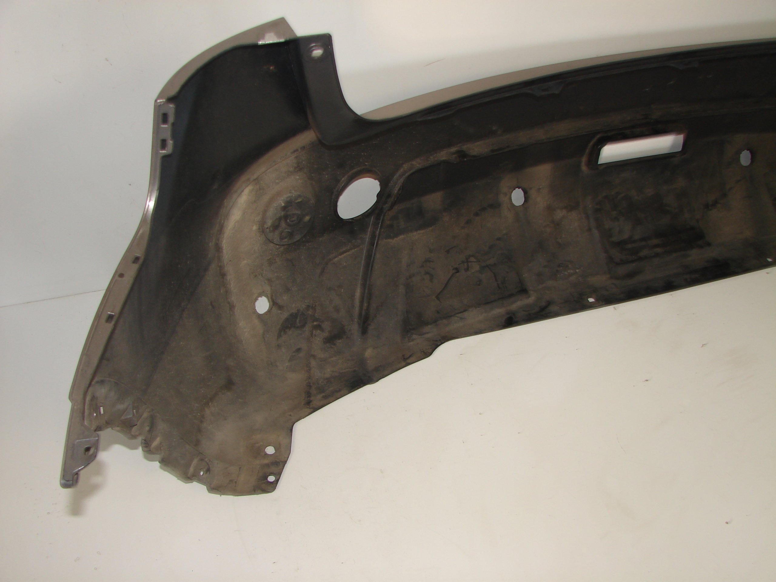 ZADNÝ NÁRAZNÍK NISSAN QASHQAI 06-09