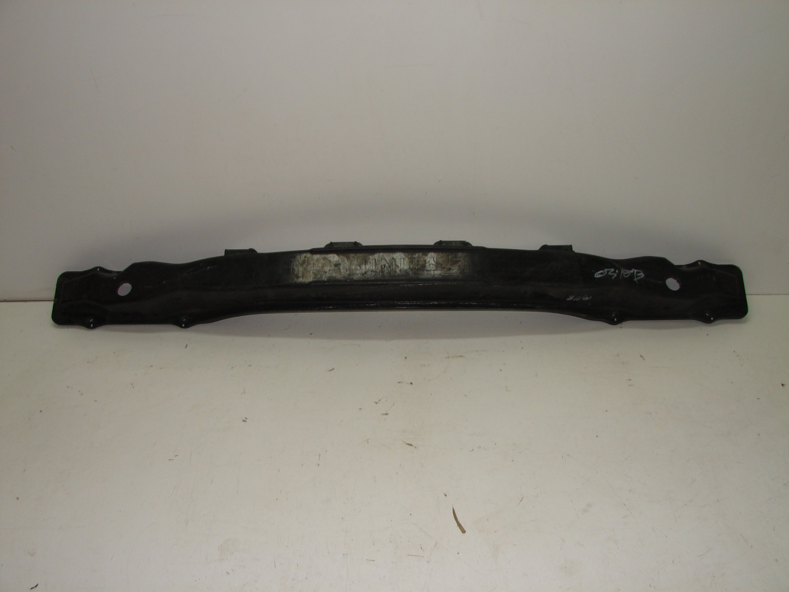ZADNA VYSTUHA KIA CARENS 06-09 86630-1D010