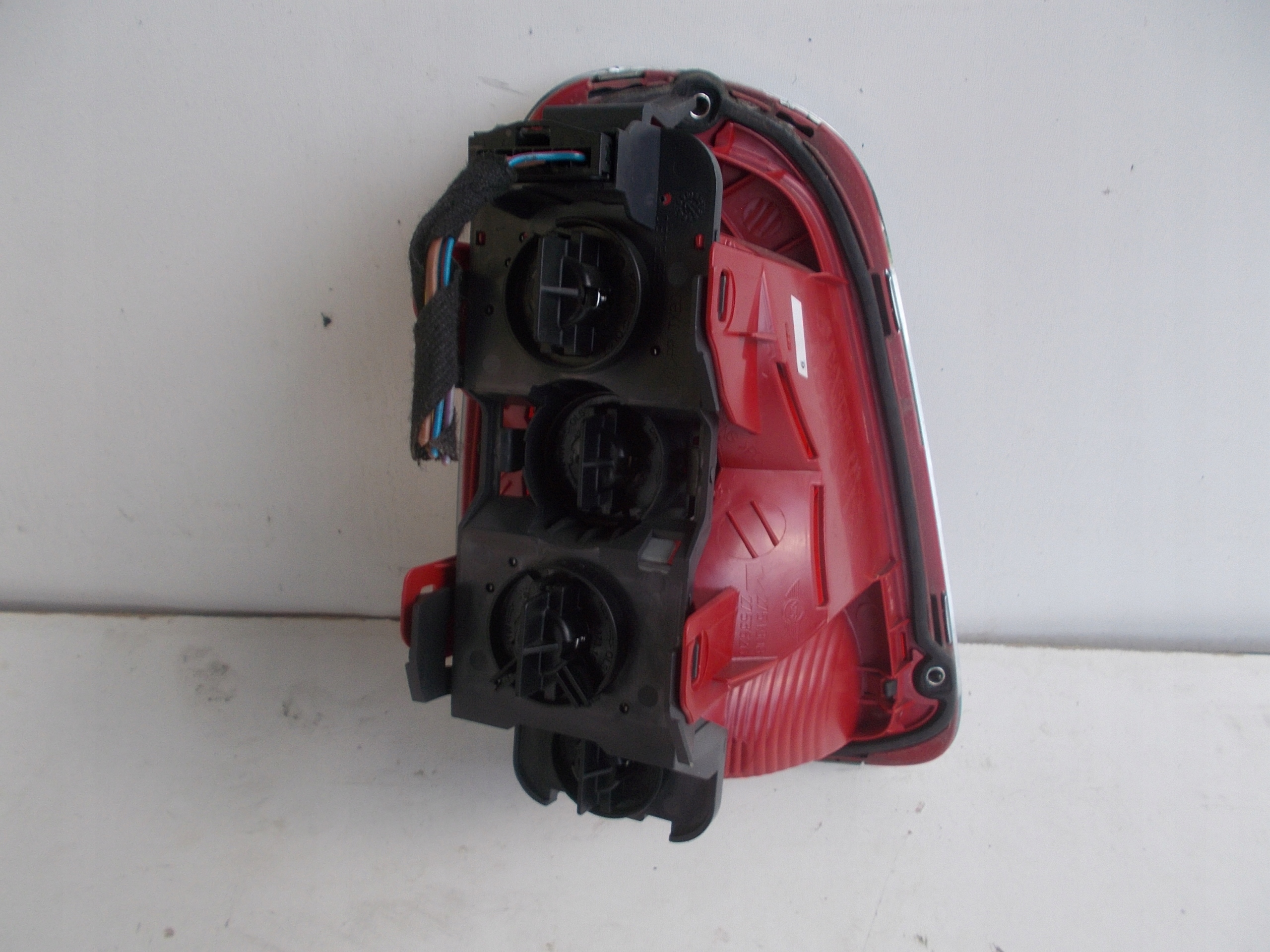 PRAVE ZADNE SVETLO MINI COOPER R56 06-