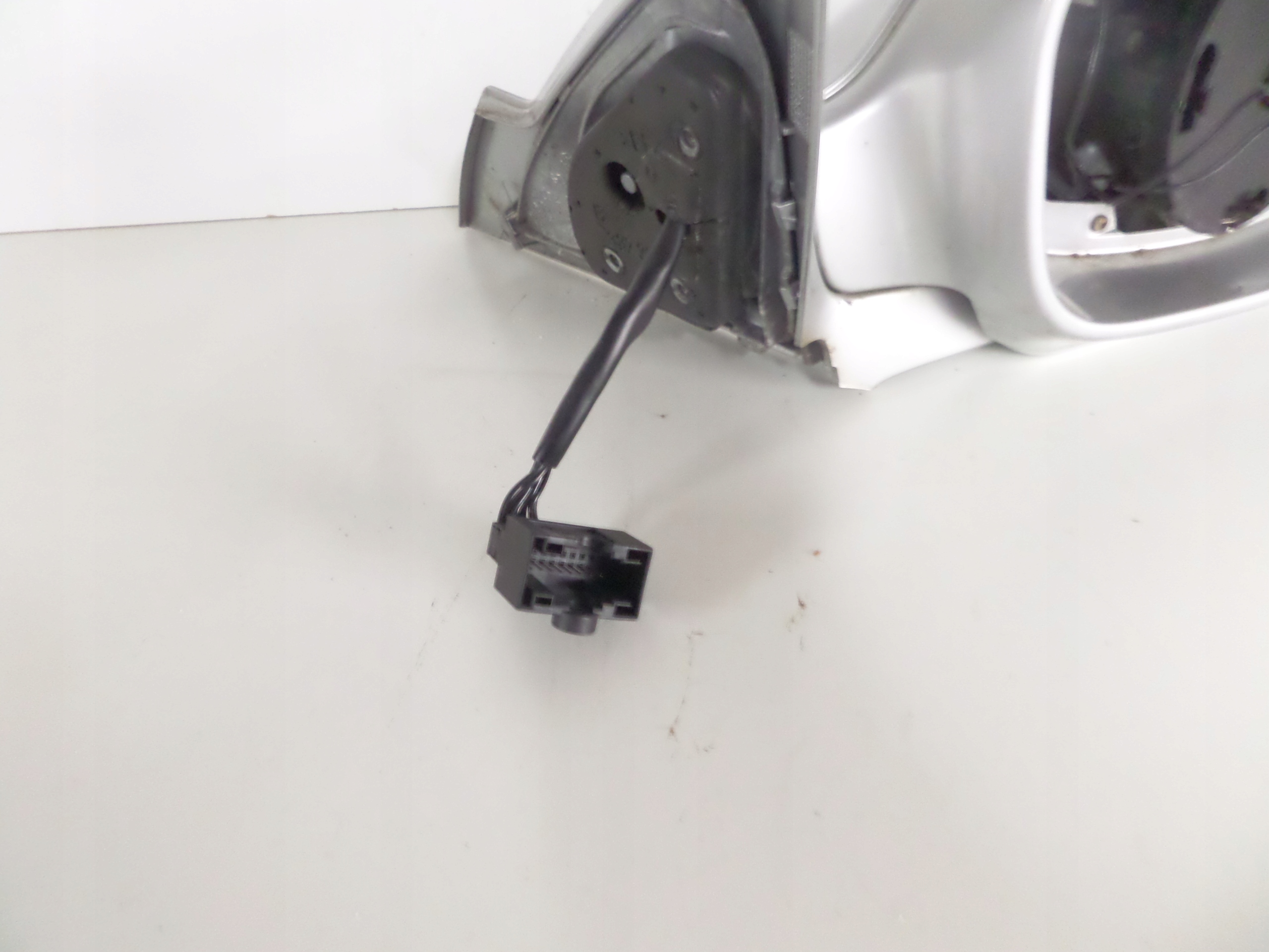 PRAVE ZRKADLO ELEKTRICKÉ MERCEDES CLK W209 02-