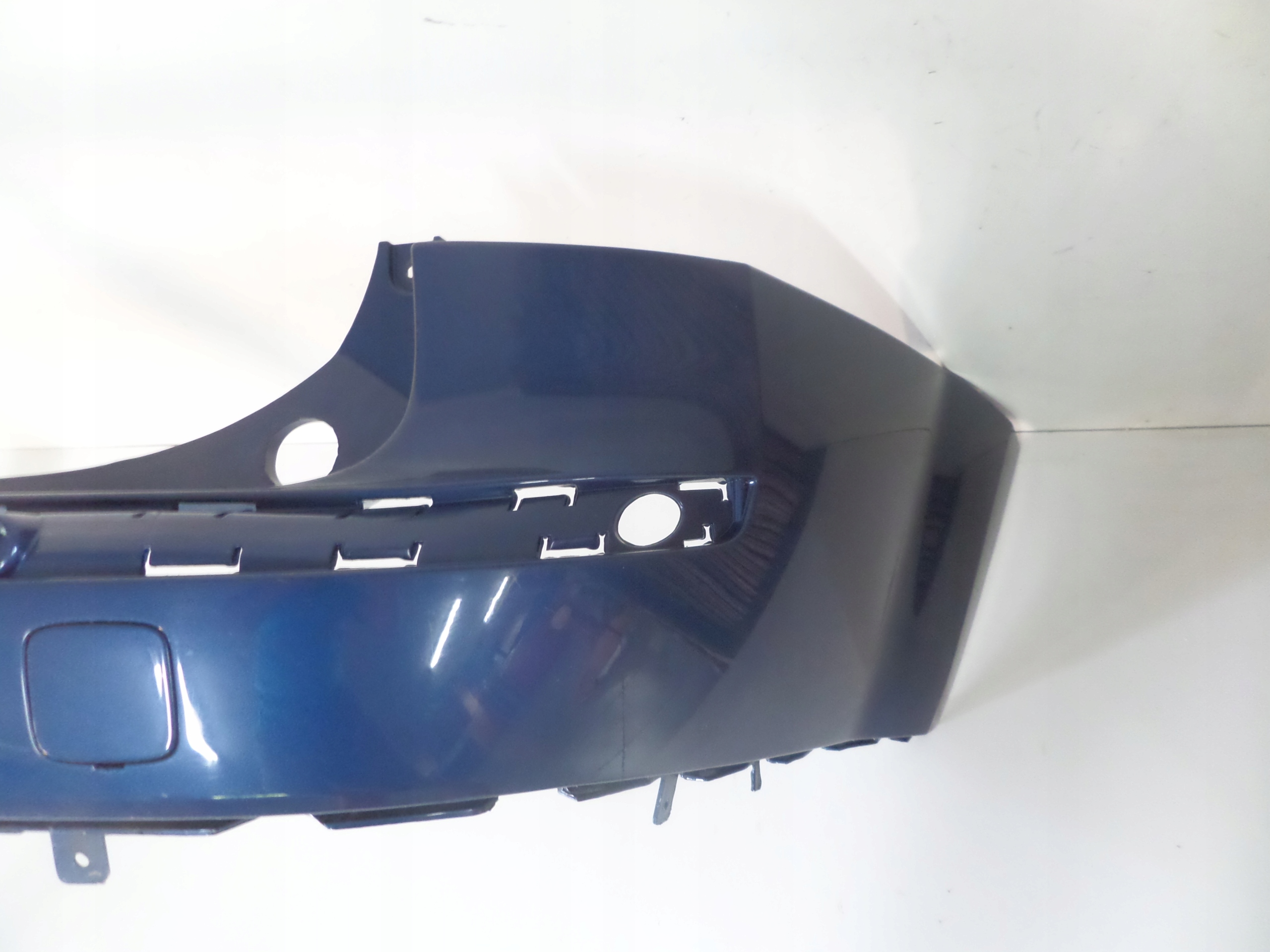 ZADNÝ NÁRAZNÍK FORD FOCUS II 04-08 KOMBI