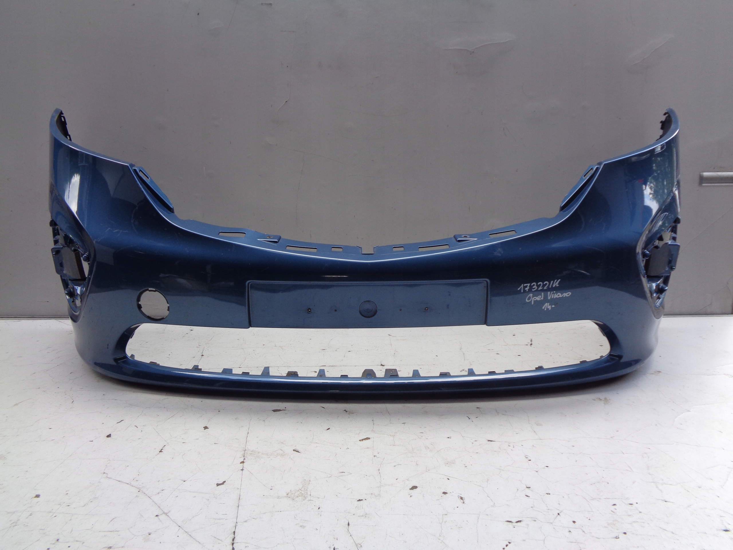 PREDNÝ NÁRAZNÍK OPEL VIVARO 14- NR 17322