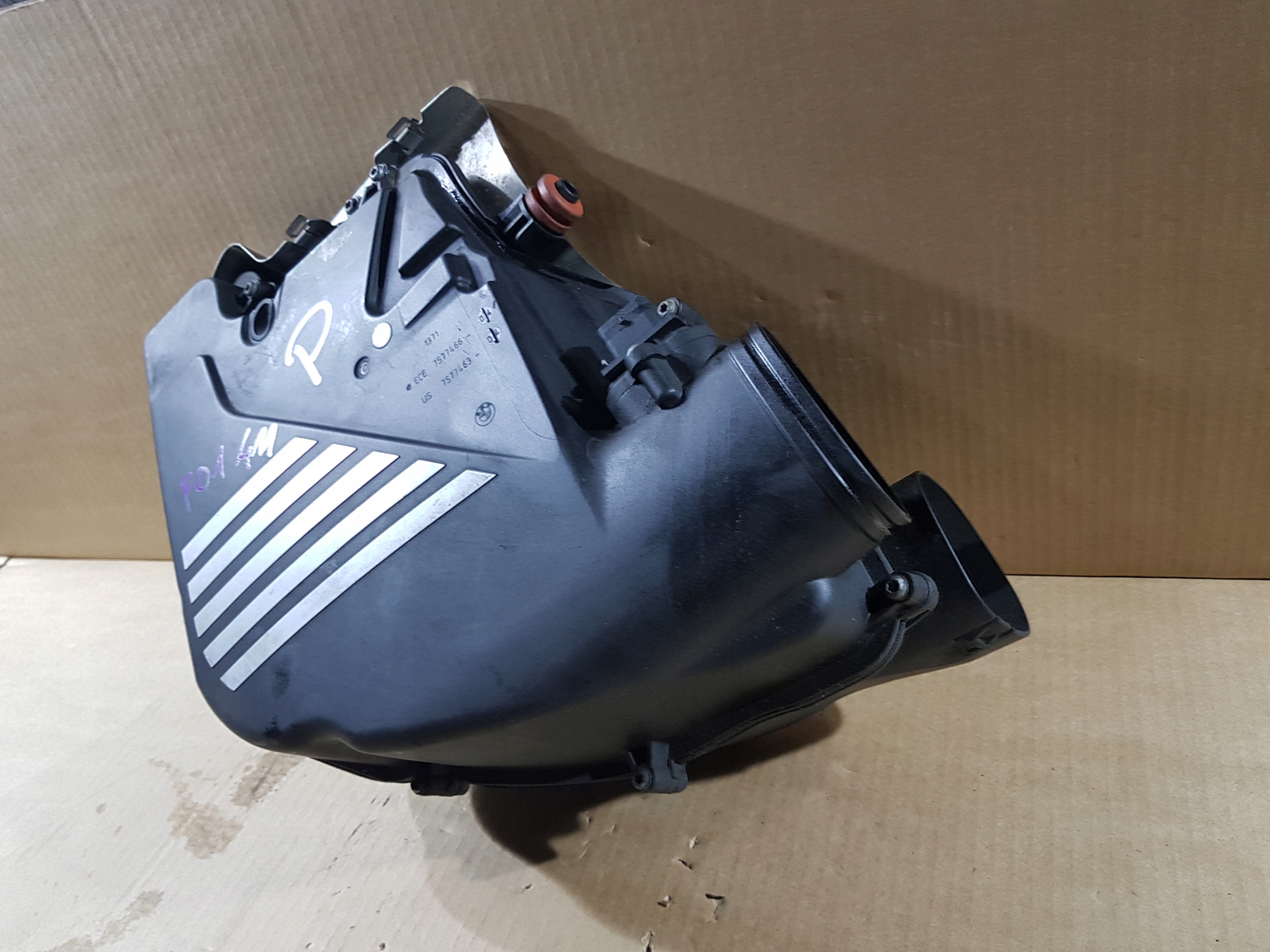 BMW F01 F02 750i OBAL VZDUCHOVÉHO FILTERA