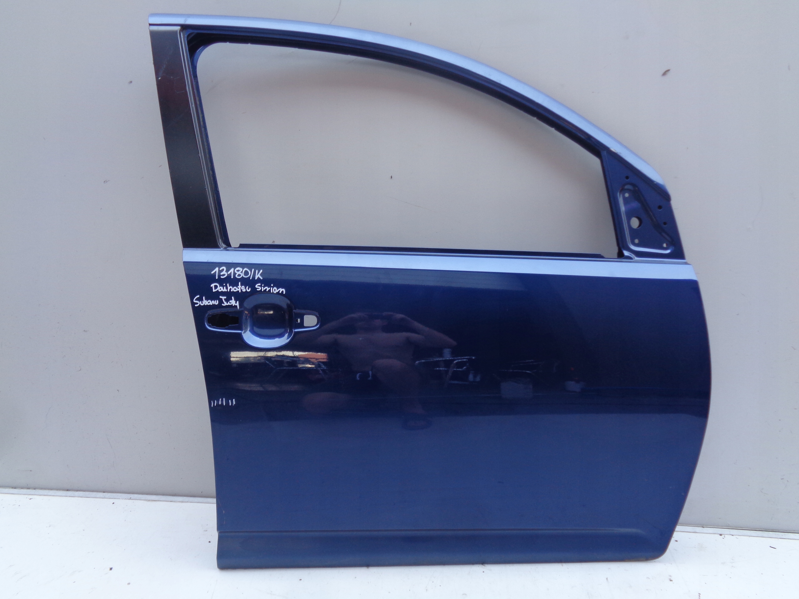 PRAVE PREDNE DVERE DAIHATSU SIRION SUBARU JUSTY
