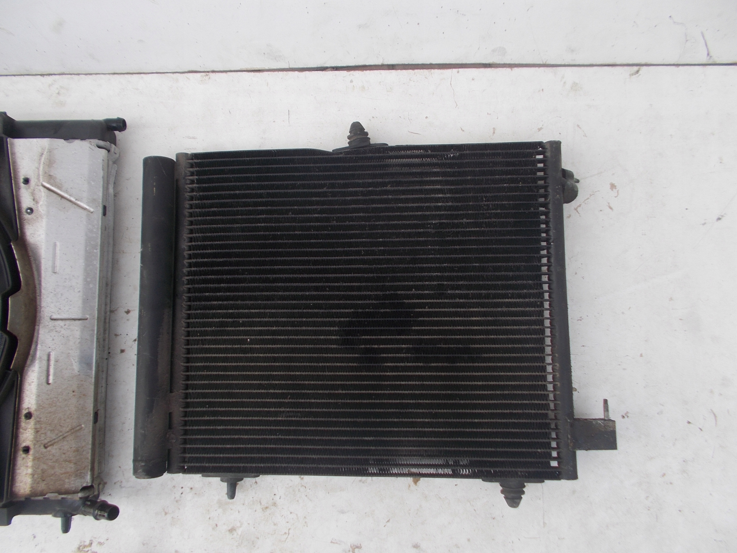 CHLADIC CHLADIČE VENTILATOR PEUGEOT 207 1.4