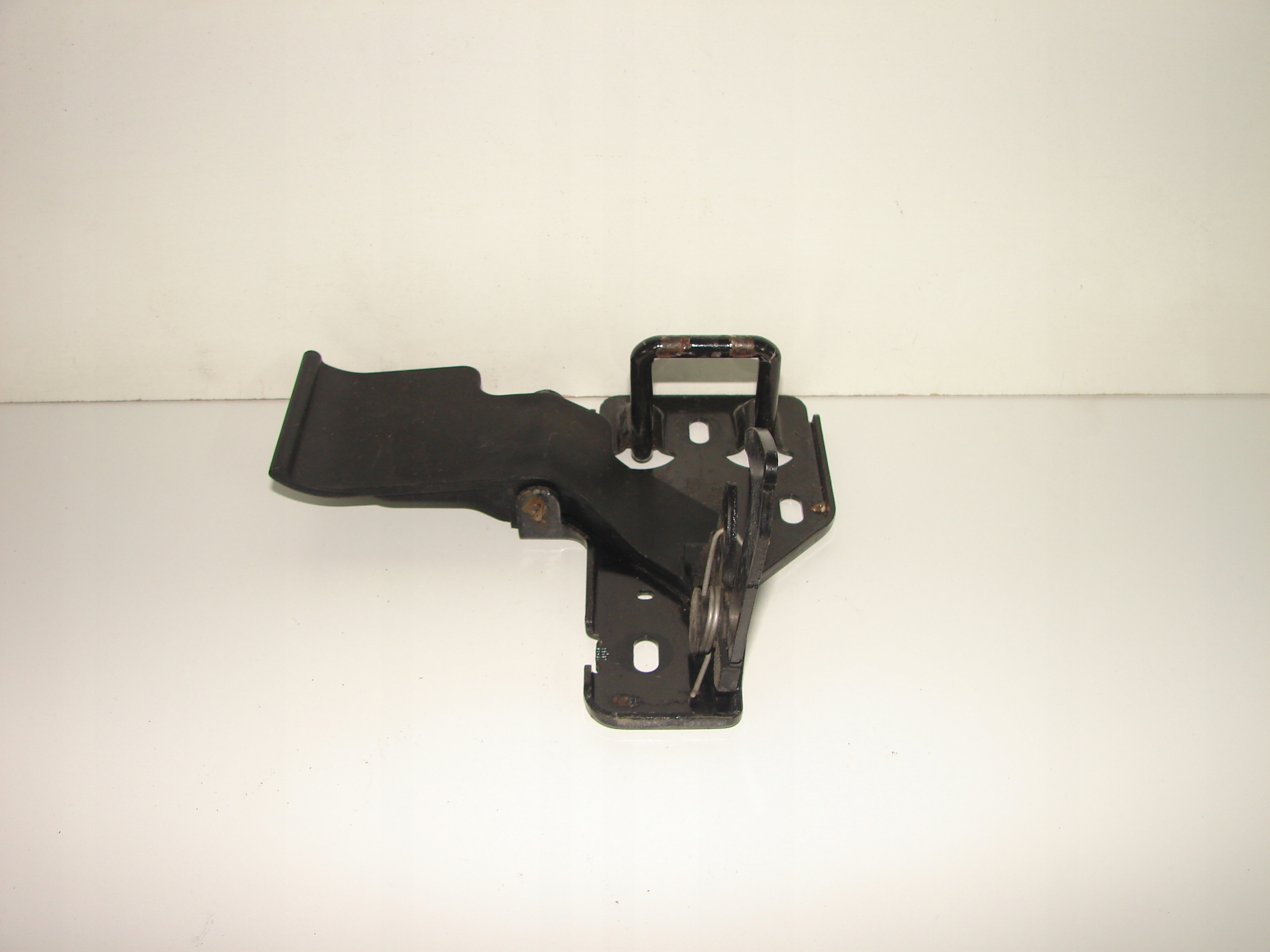 ZAMOK PREDNEJ KAPOTY SEAT IBIZA III CORDOBA 02-08