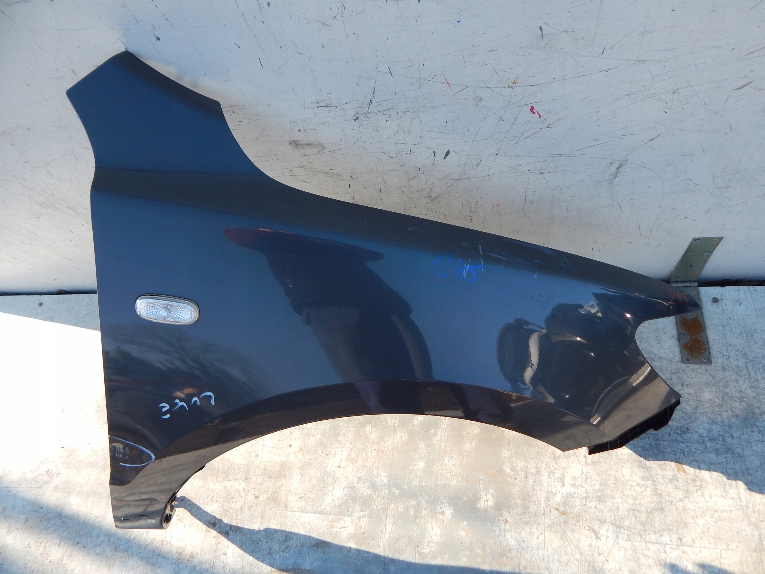 HYUNDAI SANTA FE 06-09 PRAVY PREDNY BLATNIK