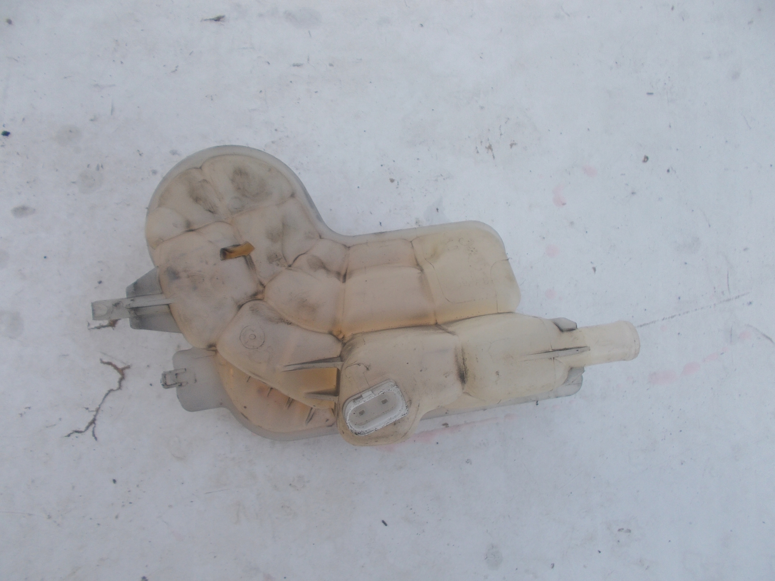 VYROVNAVACIA NADOBKA Audi A6 4F 3.0TDI