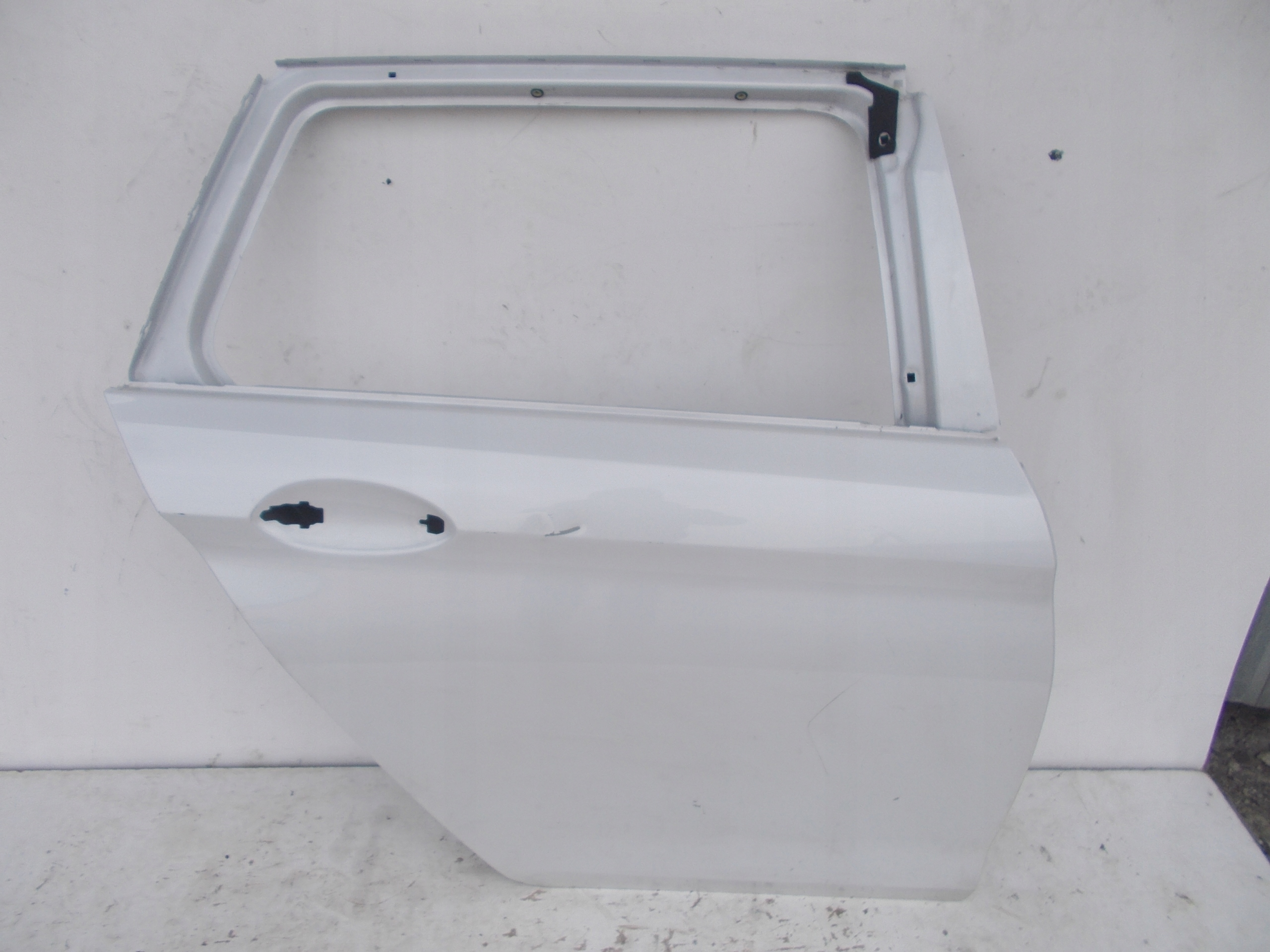 PRAVÉ ZADNÉ DVERE BMW 5 G31 KOMBI