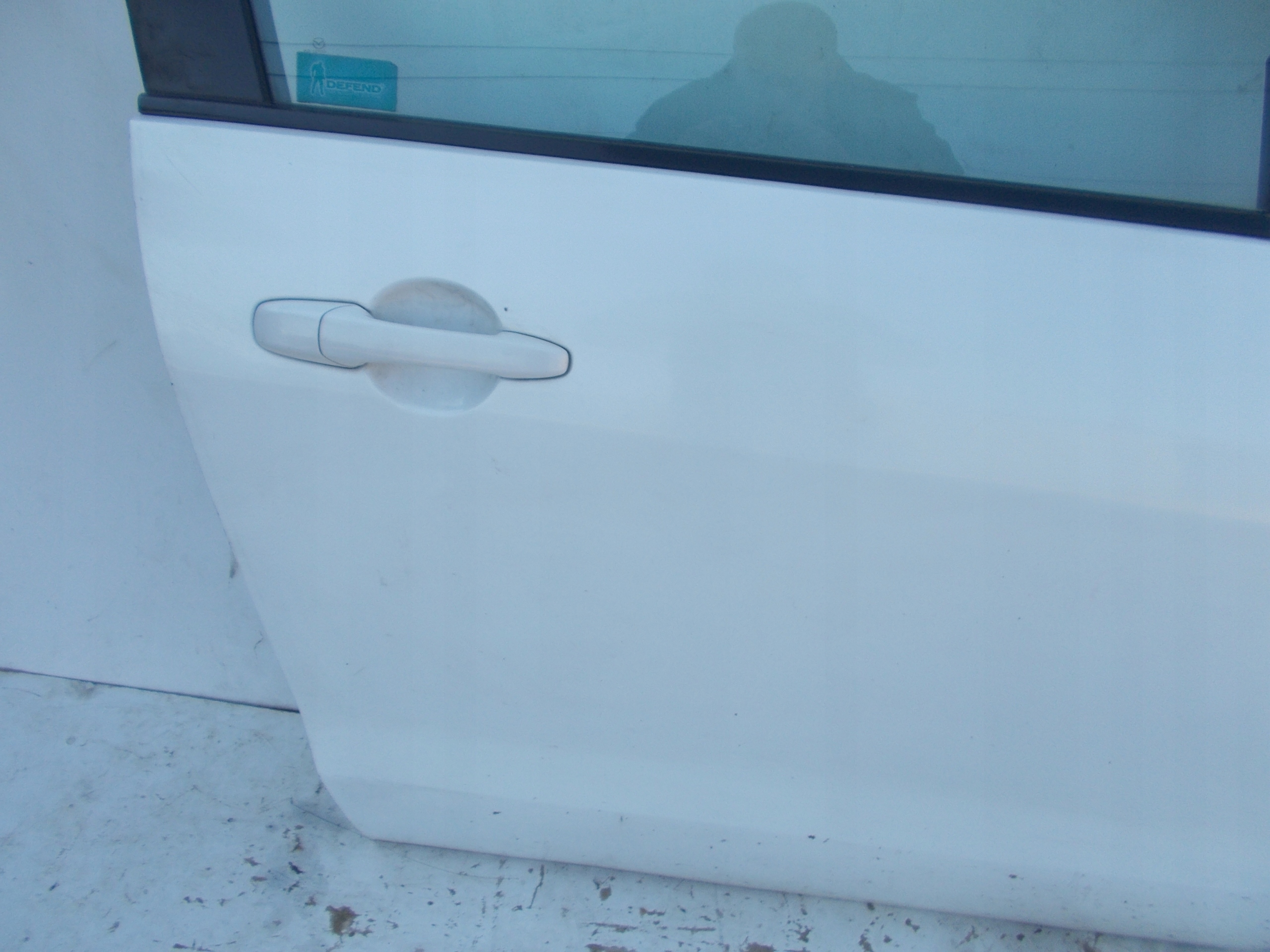 PRAVE PREDNE DVERE MAZDA 5 05-10