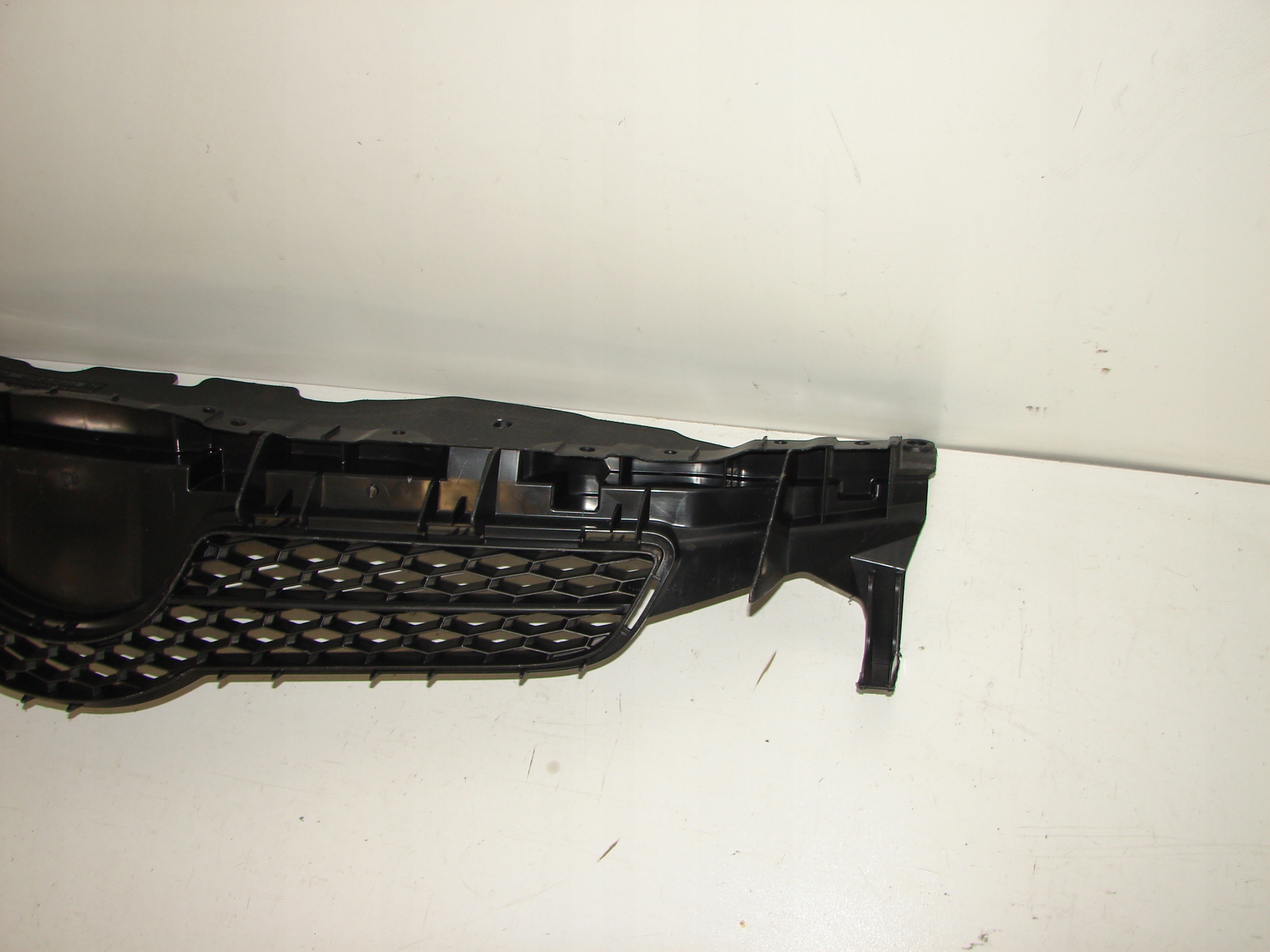 MRIEZKA LISTA TOYOTA AURIS 06-10