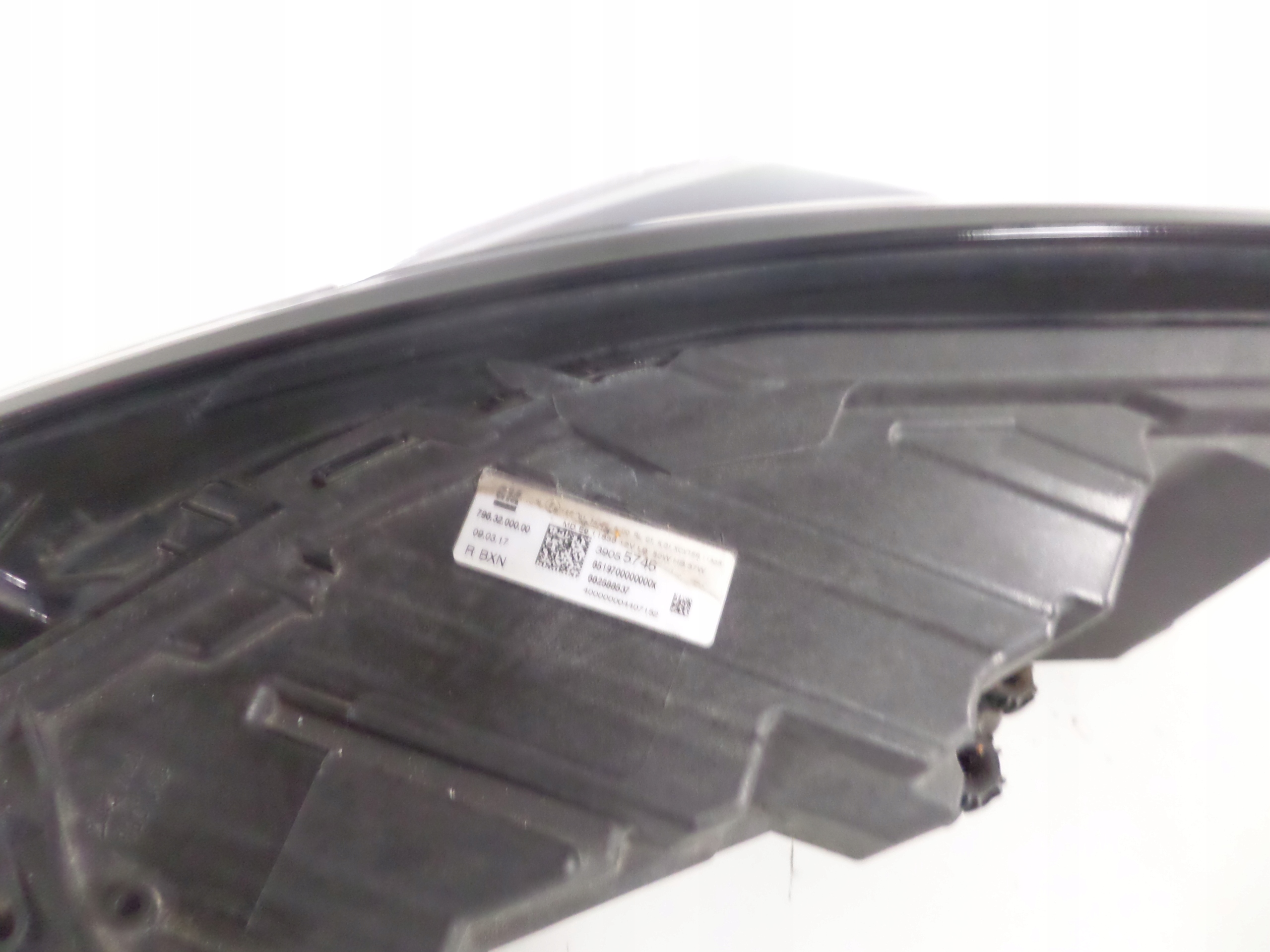 PRAVE PREDNE SVETLO OPEL ASTRA V K 15- FULL LED