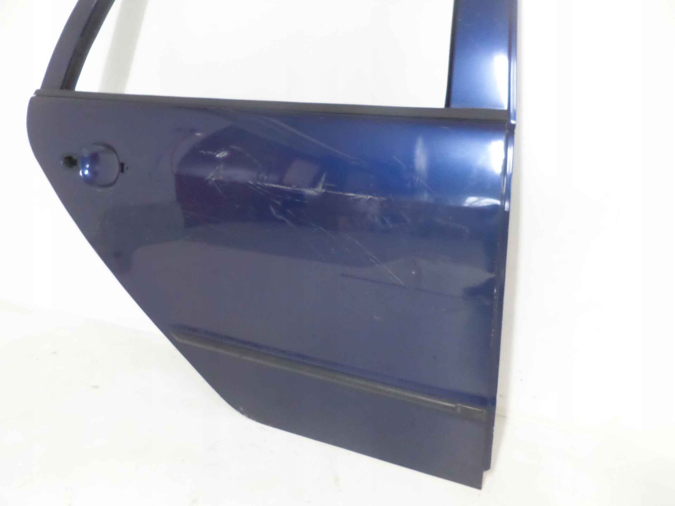 PRAVE ZADNE DVERE SKODA FABIA I 99-07 KOMBI