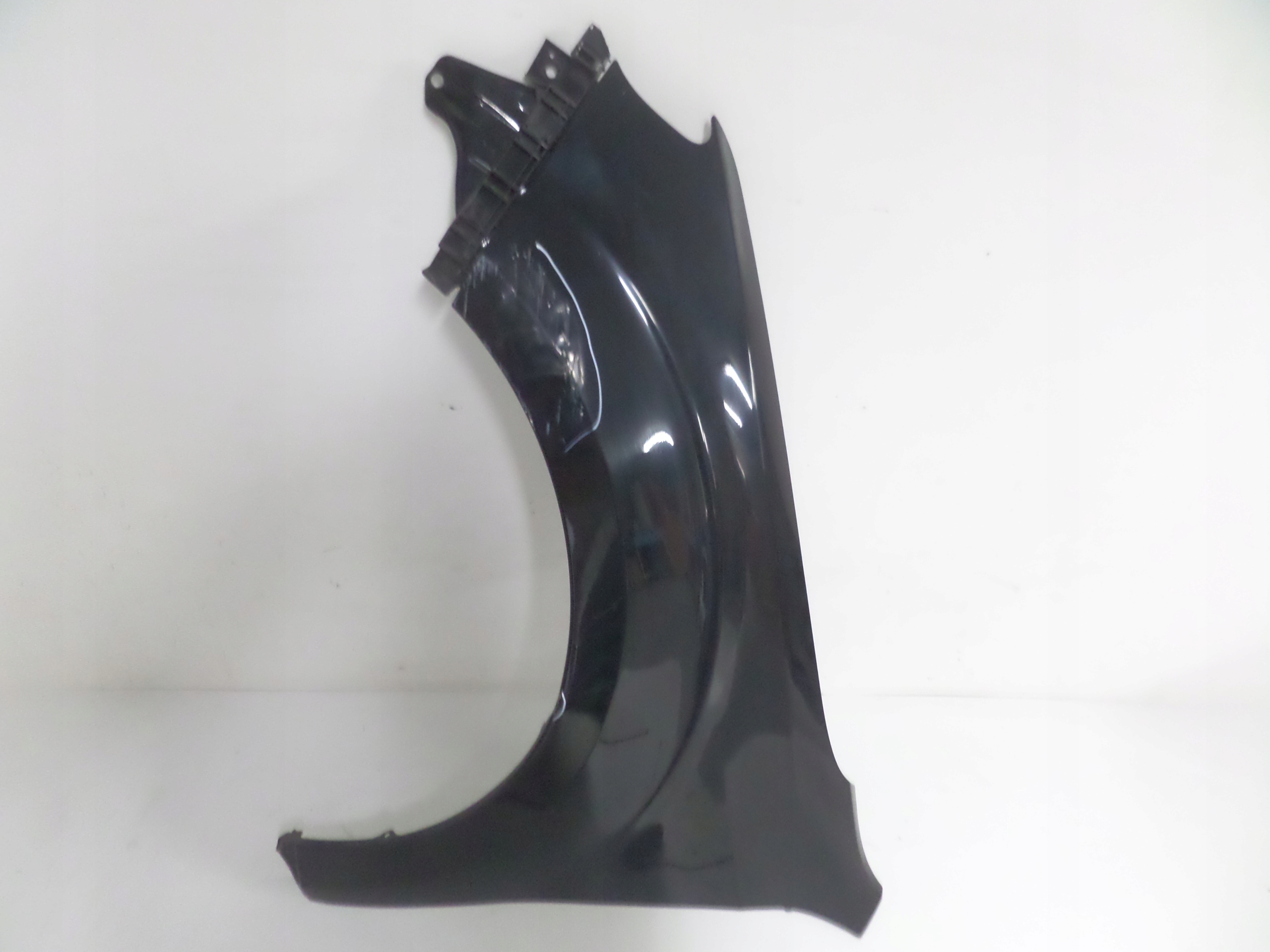 ĽAVÝ PREDNÝ BLATNÍK SUBARU FORESTER III 08-13