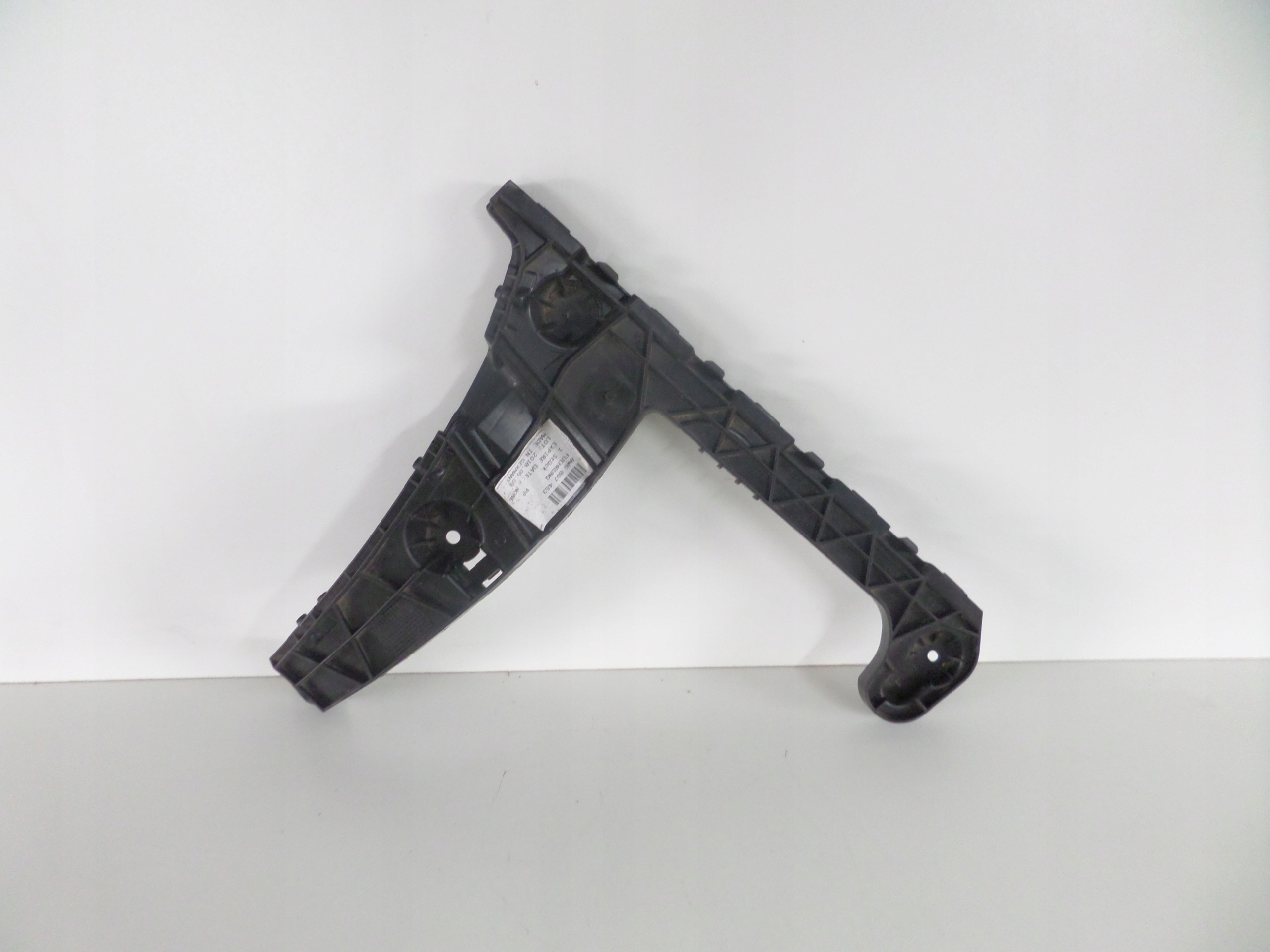 LAVY ZADNY DRZIAK AUDI A5 8W6 16-