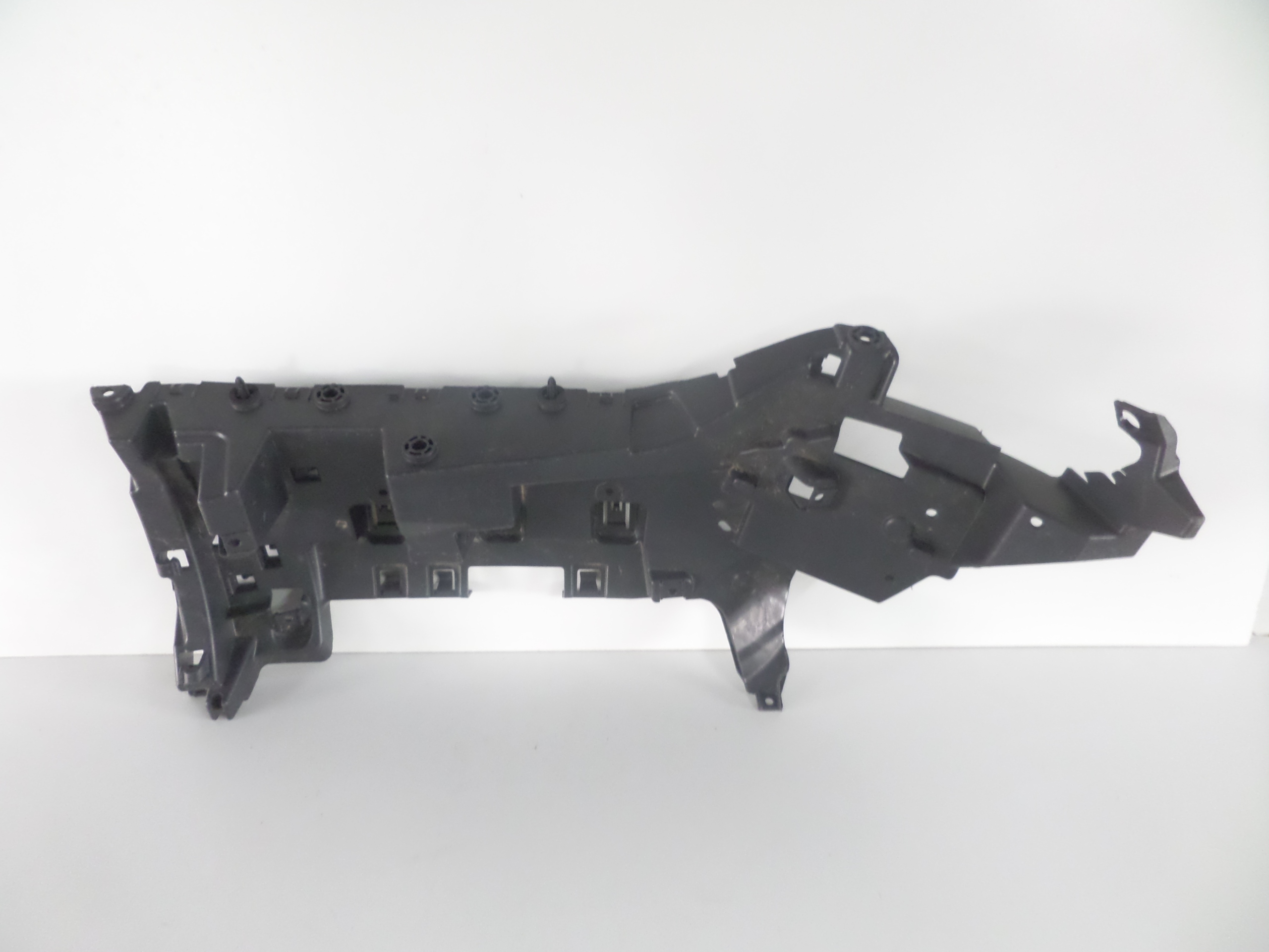 PRAVY ZADNY DRZIAK LAND ROVER DISCOVERY 16-