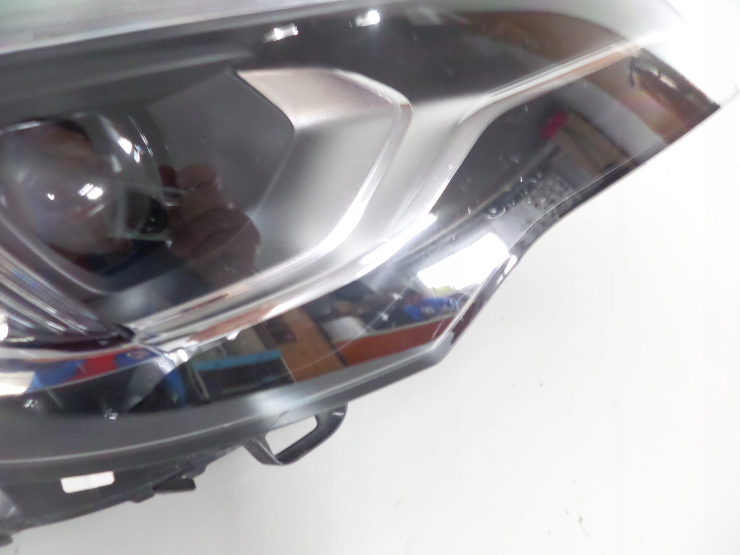 PRAVE PREDNE SVETLO OPEL ASTRA V K 15- FULL LED