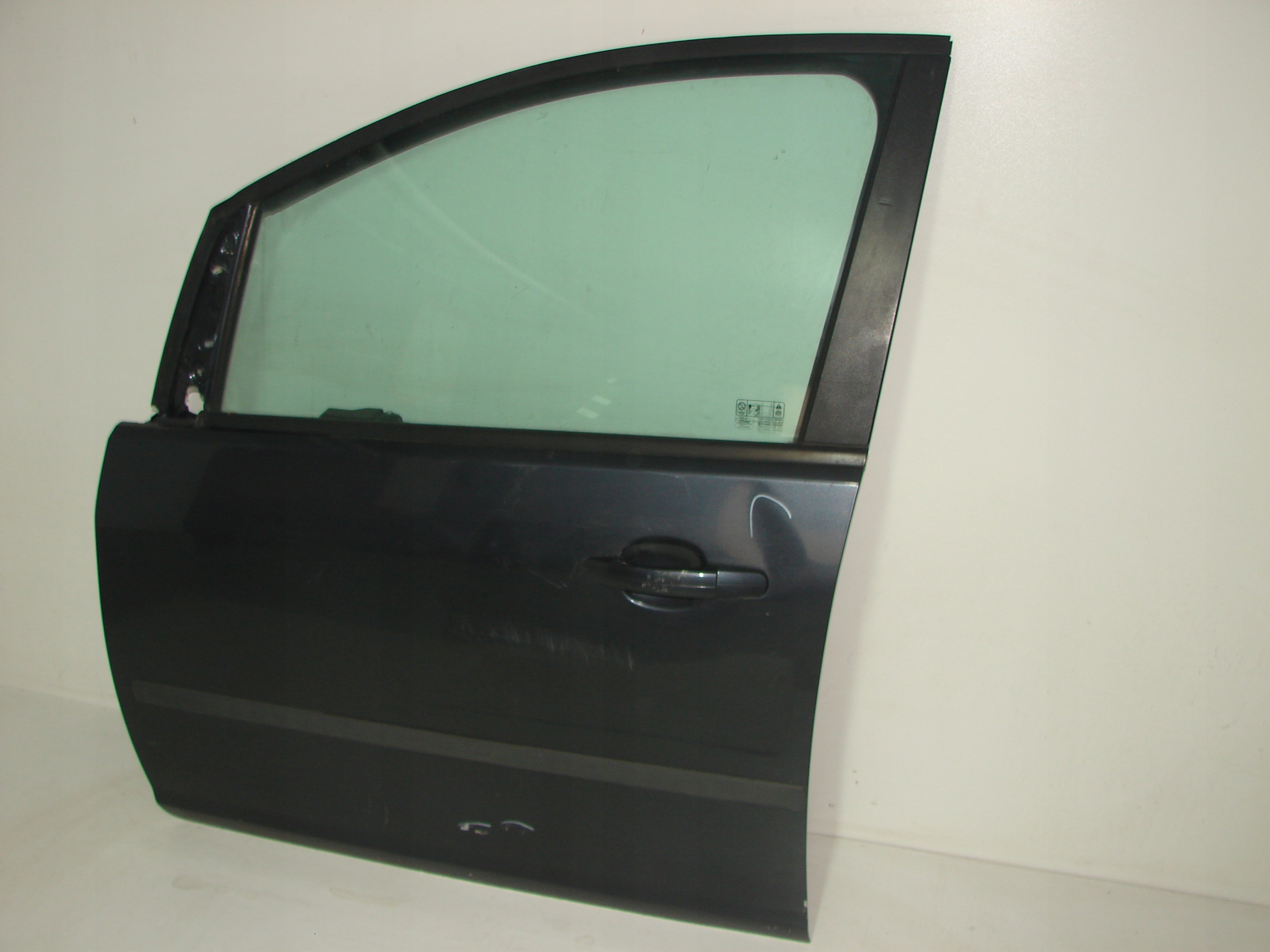 LAVE PREDNE DVERE FORD C-MAX C MAX 03-10