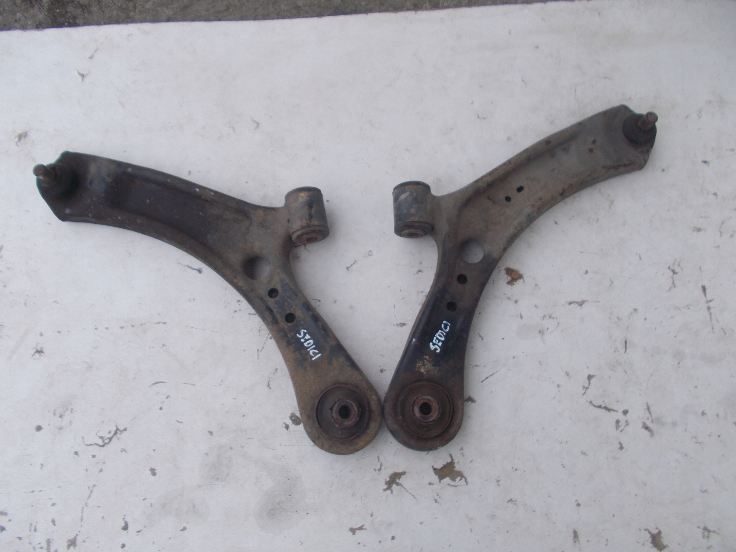 PRAVE RAMENO FIAT SEDICI SUZUKI SX4