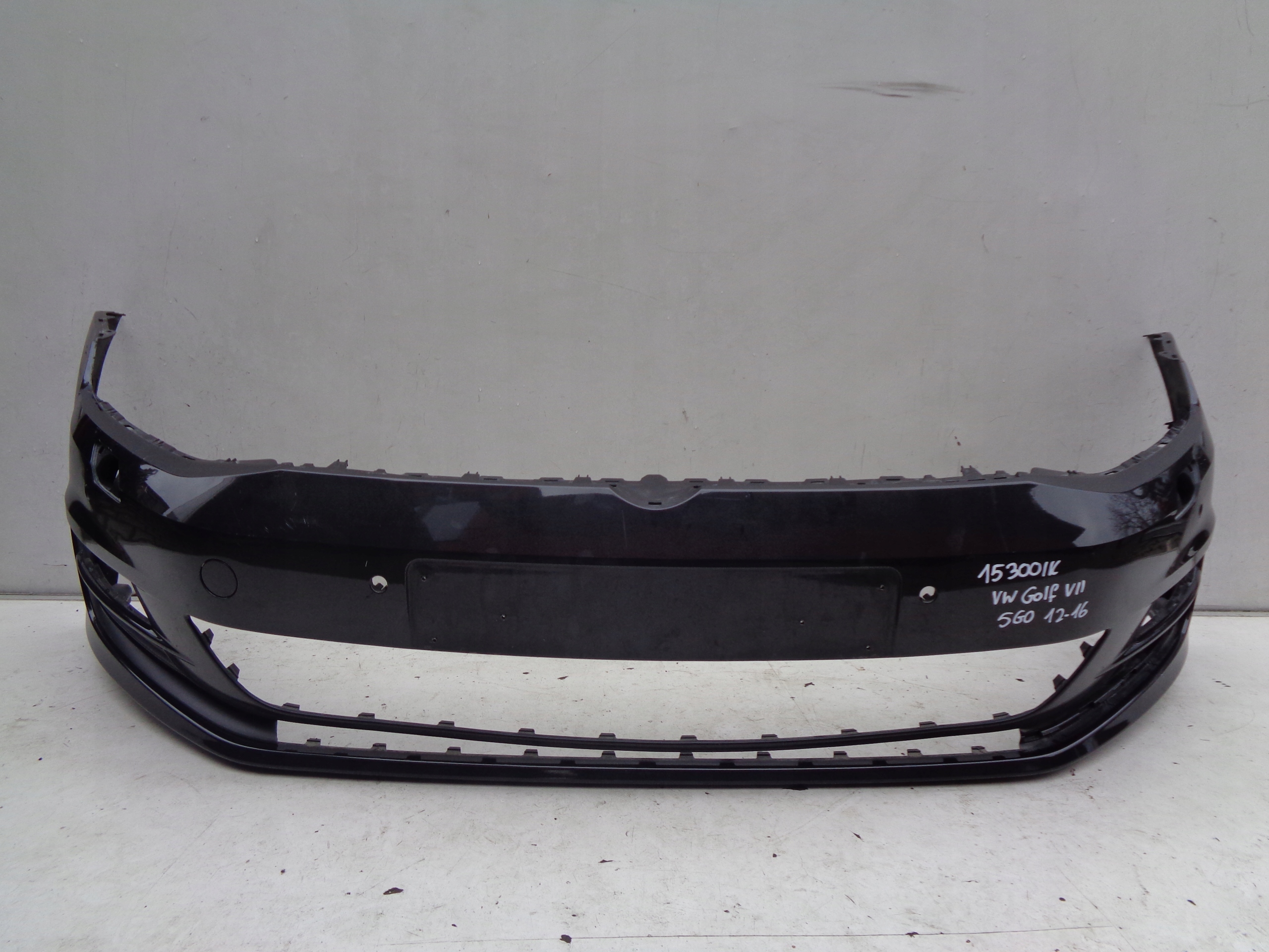 PREDNÝ NÁRAZNÍK VW GOLF VII 5G0 12-16 NR 15300