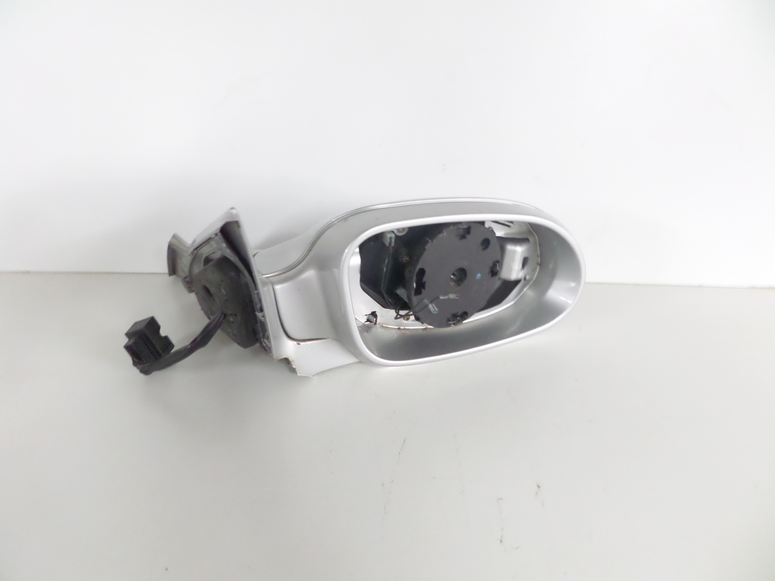 PRAVE ZRKADLO ELEKTRICKÉ MERCEDES CLK W209 02-