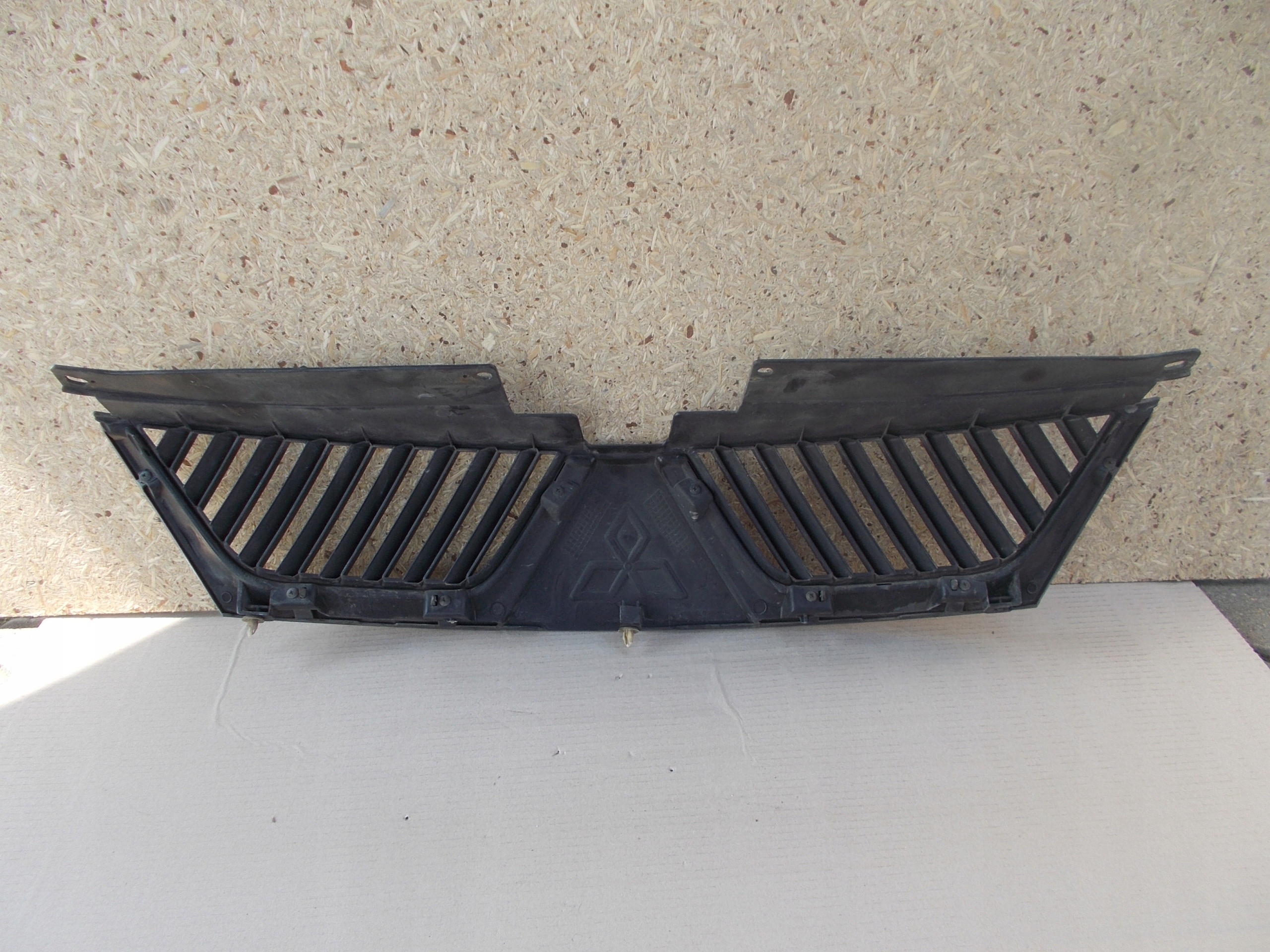 MRIEZKA LISTA MITSUBISHI OUTLANDER 07-