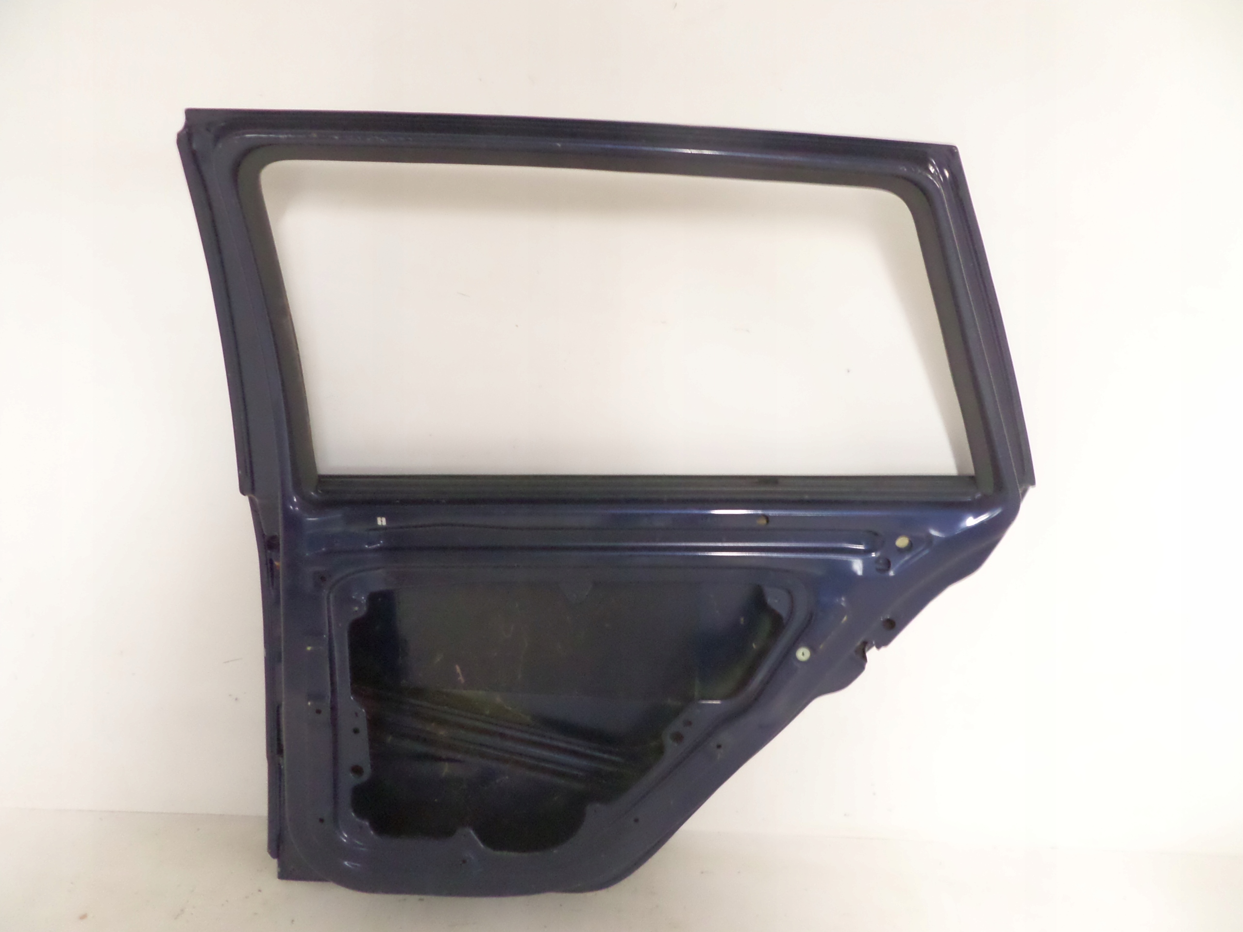 PRAVE ZADNE DVERE SKODA FABIA I 99-07 KOMBI