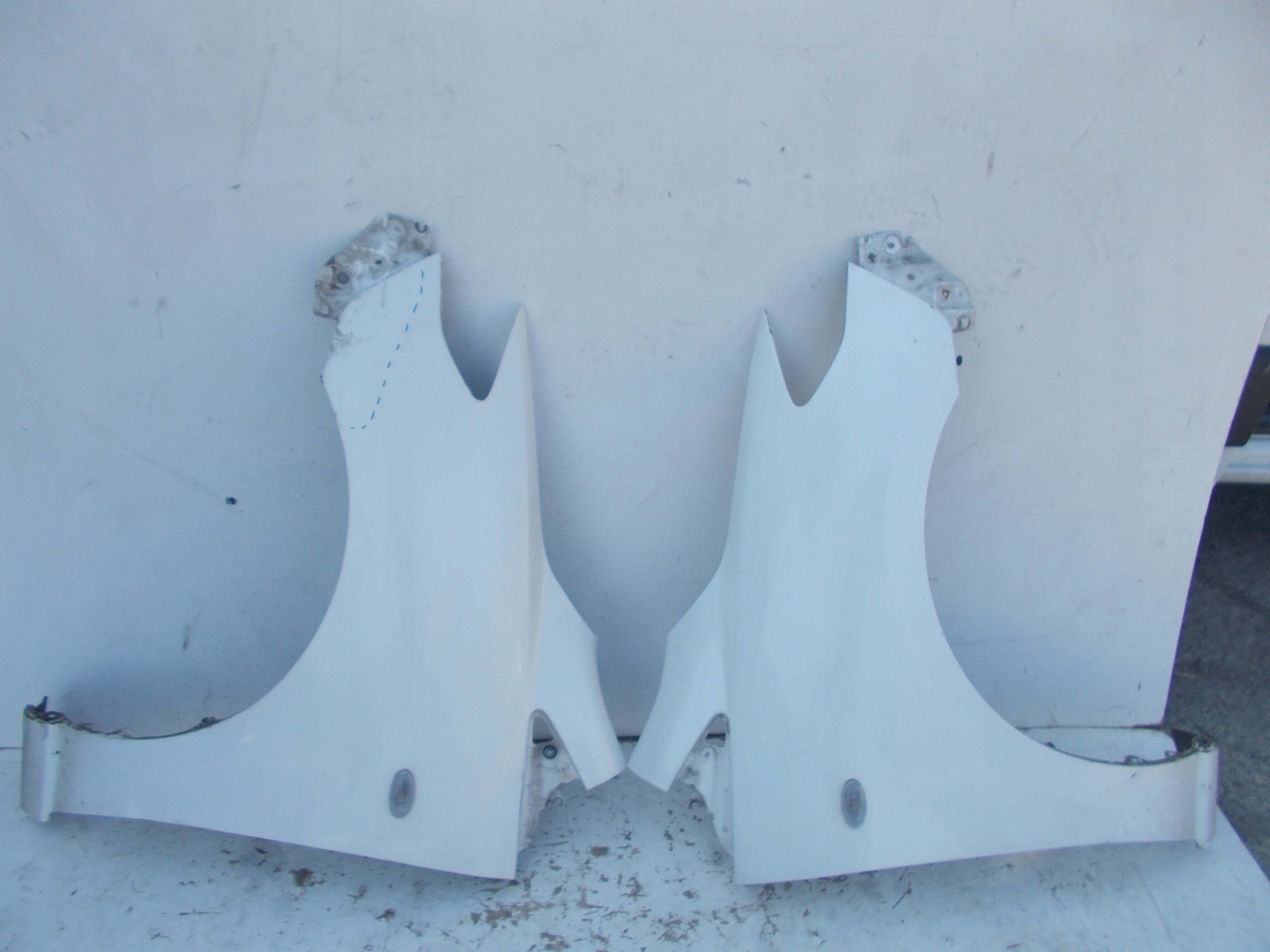 PRAVY PREDNY BLATNIK Mazda 5 05-10