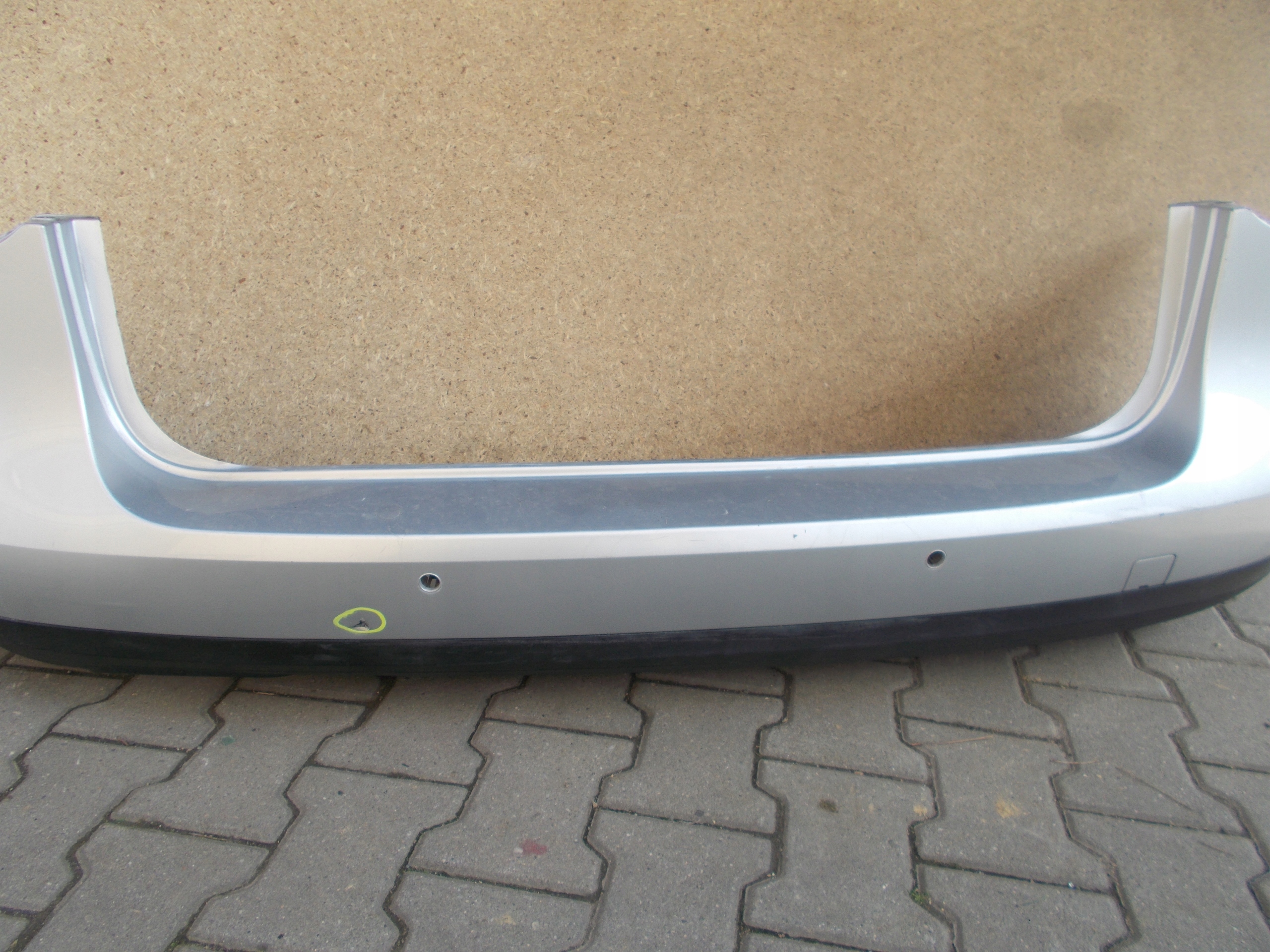 ZADNÝ NÁRAZNÍK Vw PASSAT  B6 Kombi PDC