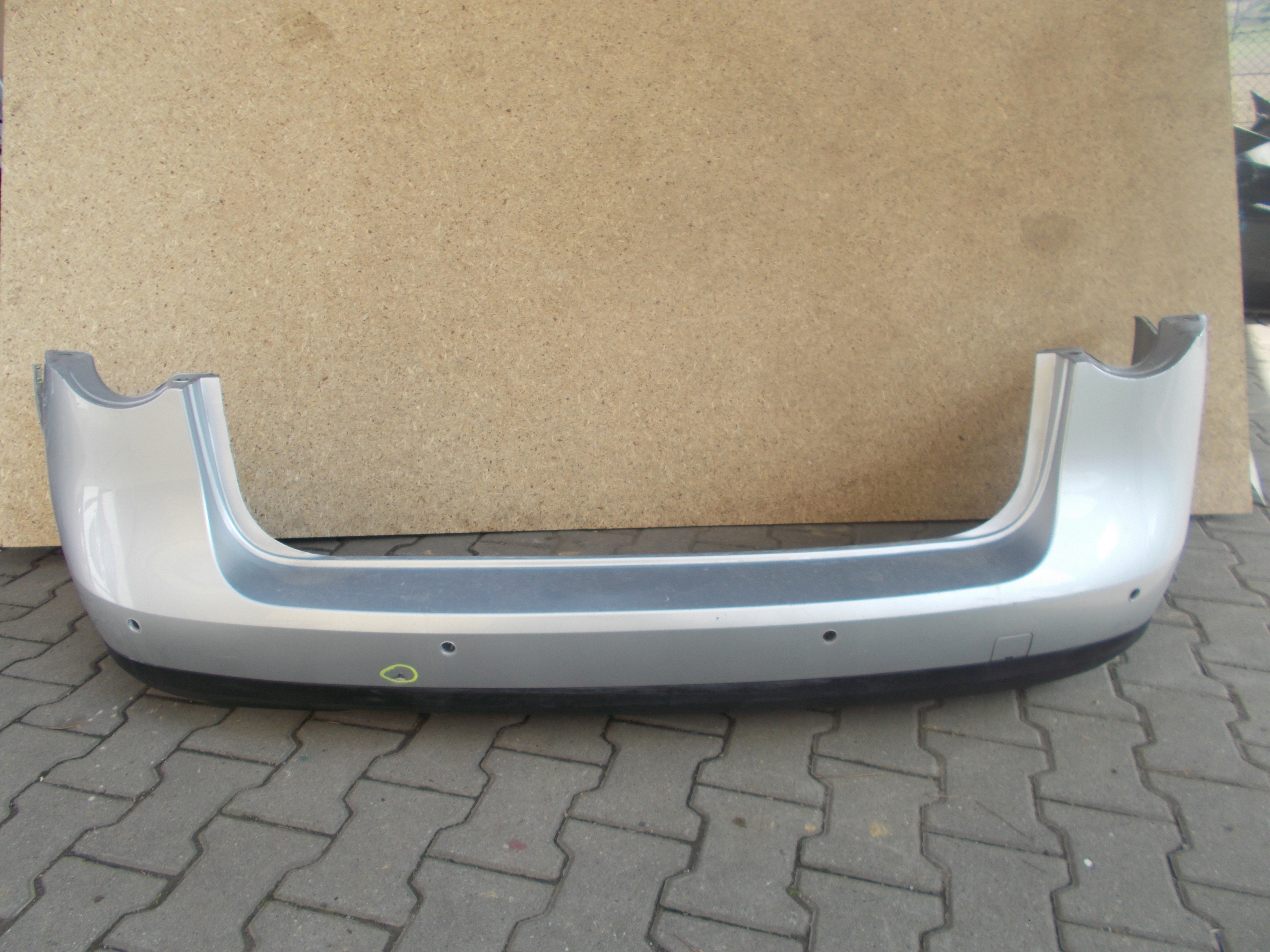 ZADNÝ NÁRAZNÍK Vw PASSAT  B6 Kombi PDC