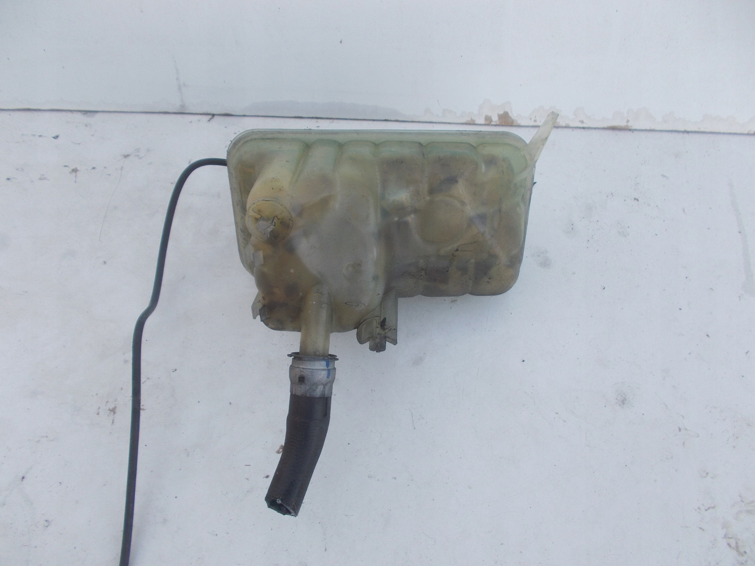 VYROVNAVACIA NADOBKA Citroen C5 III 08- 2.0HDI