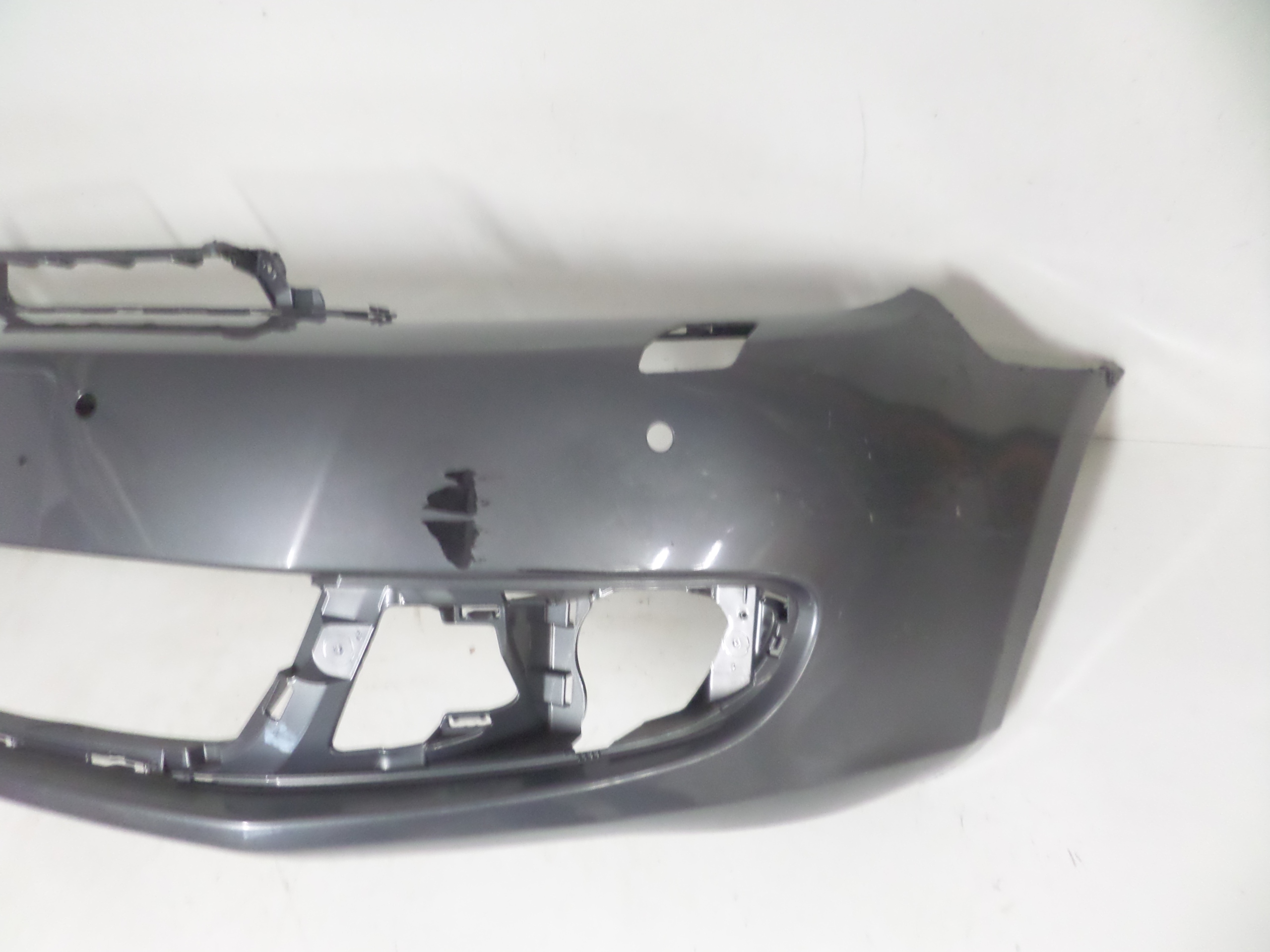 PREDNÝ NÁRAZNÍK VW GOLF VI 08- HB