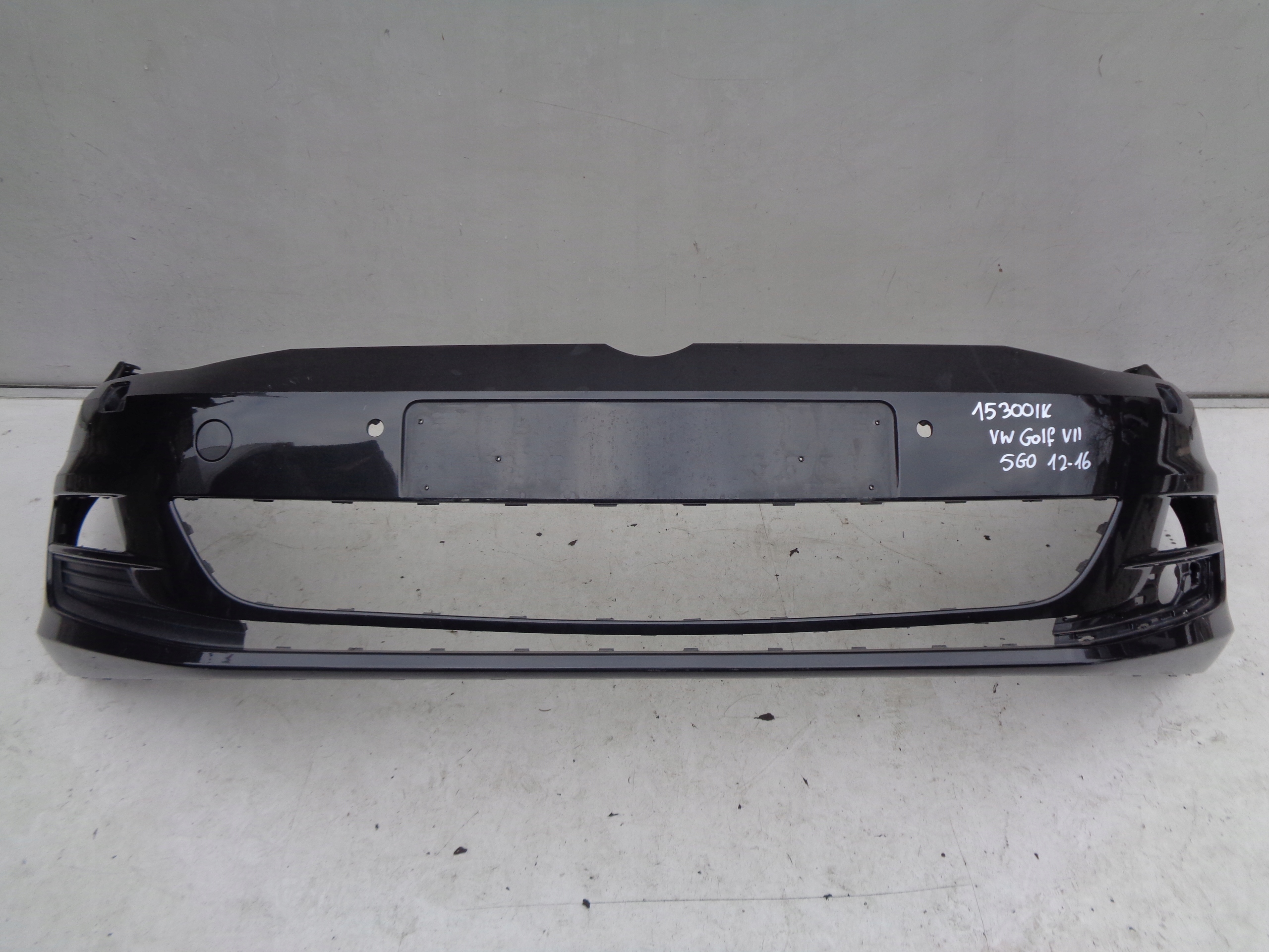 PREDNÝ NÁRAZNÍK VW GOLF VII 5G0 12-16 NR 15300