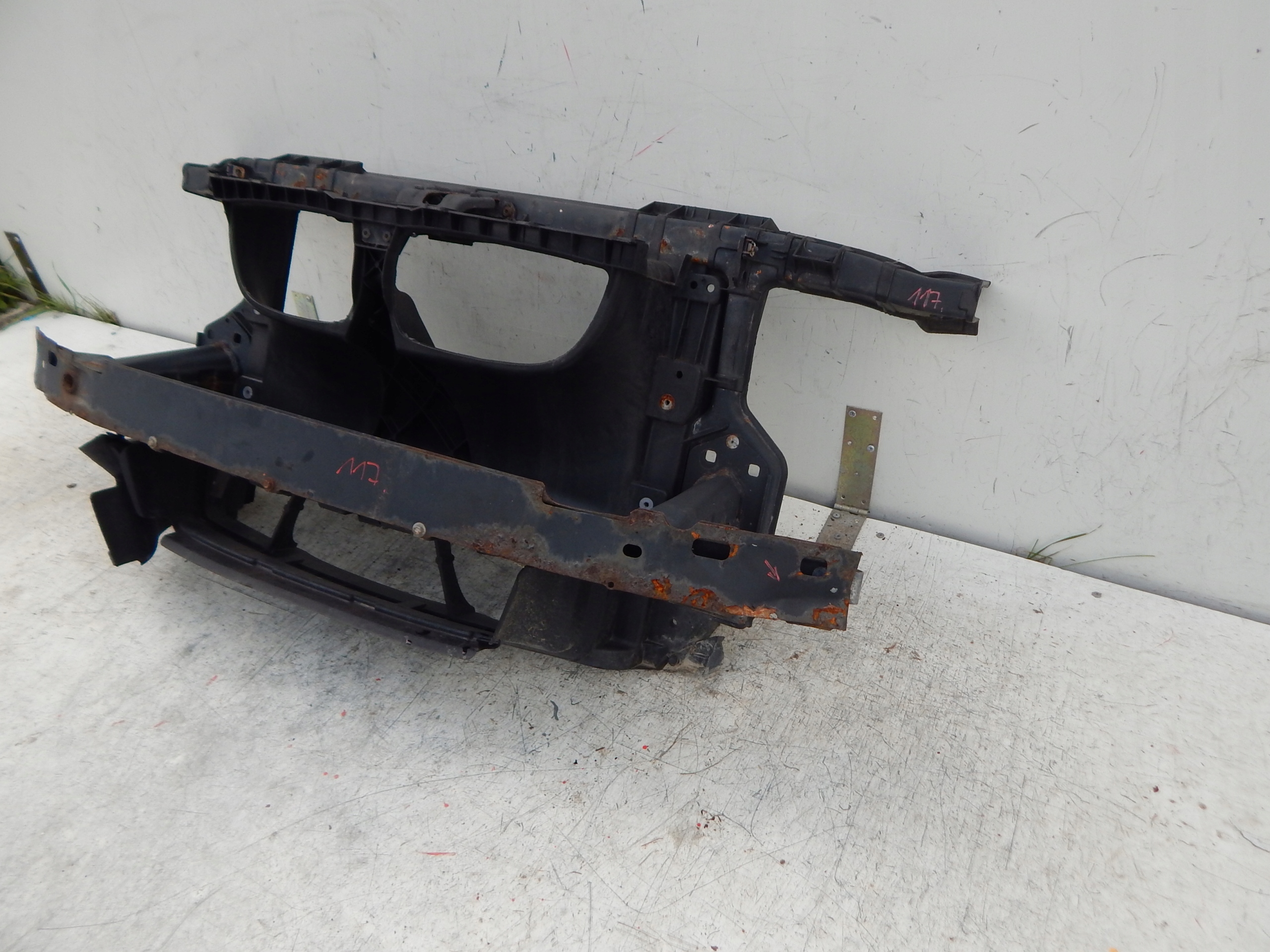 BMW 1 E81 E82 E87 PREDNE CELO