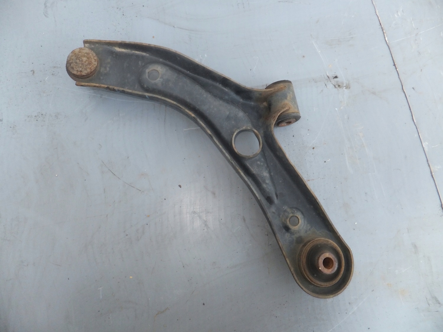 PRAVE RAMENO Suzuki Splash Opel Agila B