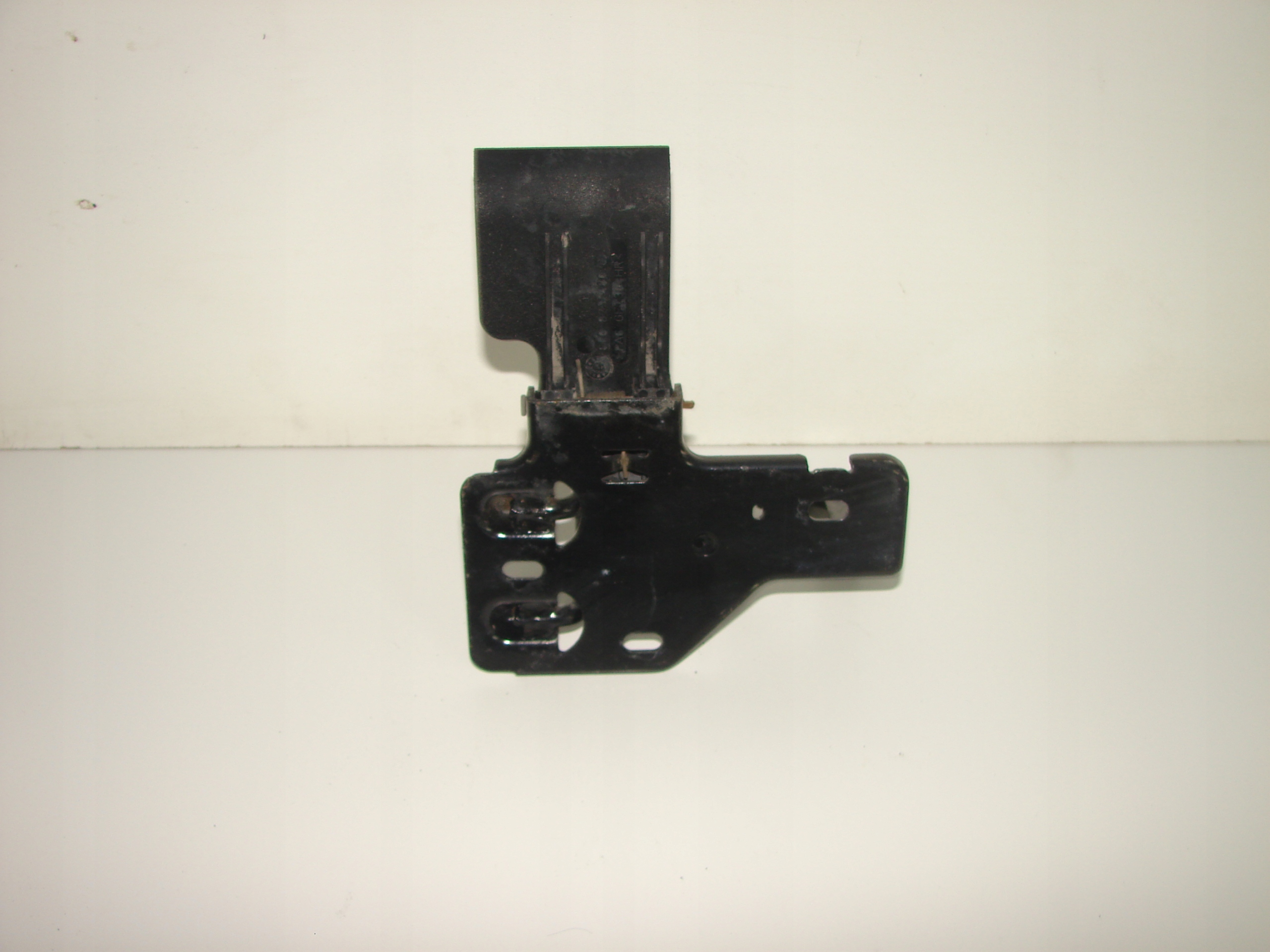 ZAMOK PREDNEJ KAPOTY SEAT IBIZA III CORDOBA 02-08