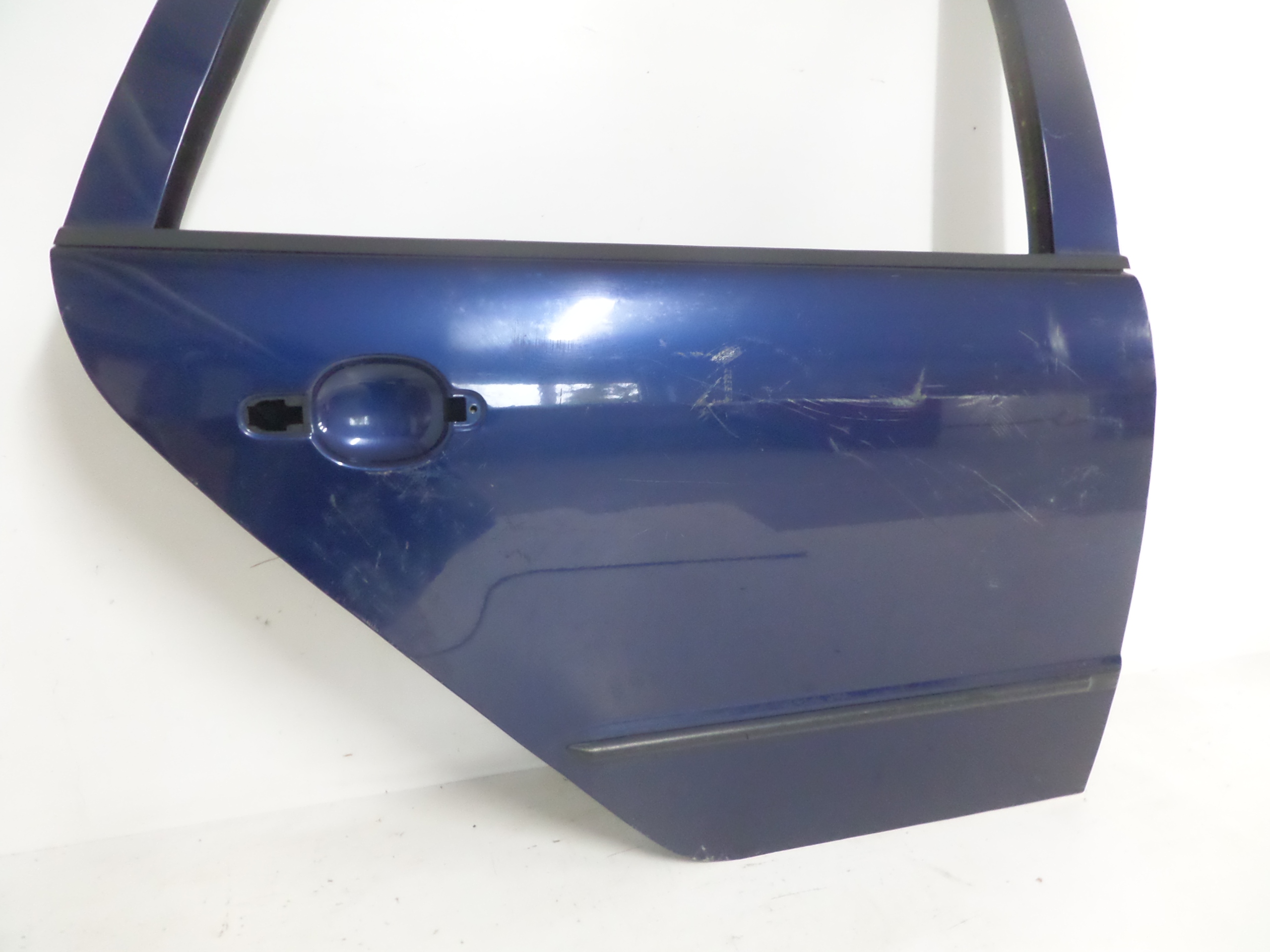 PRAVE ZADNE DVERE SKODA FABIA I 99-07 KOMBI
