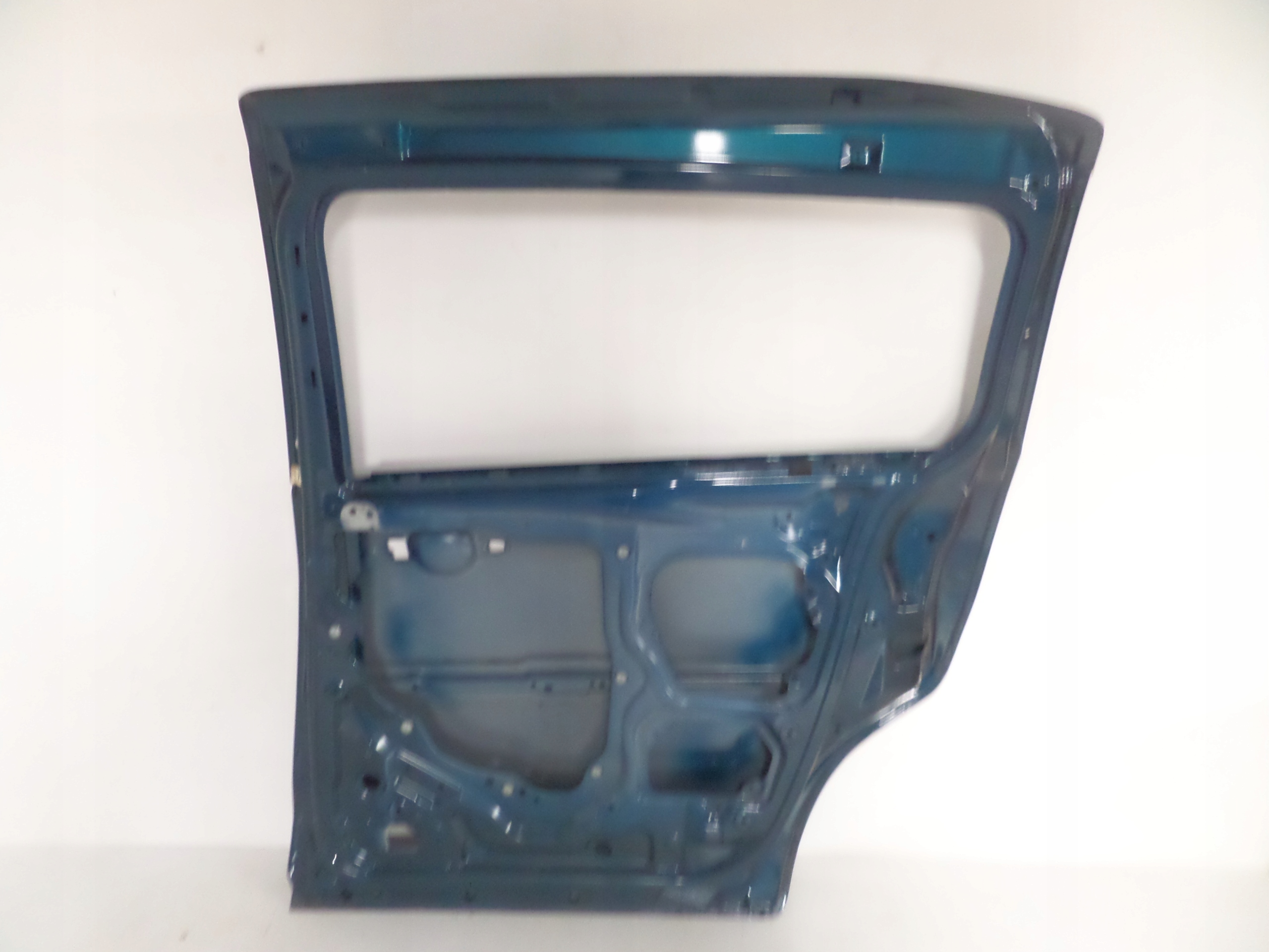 PRAVE ZADNE DVERE MAZDA 5 CR 05-10