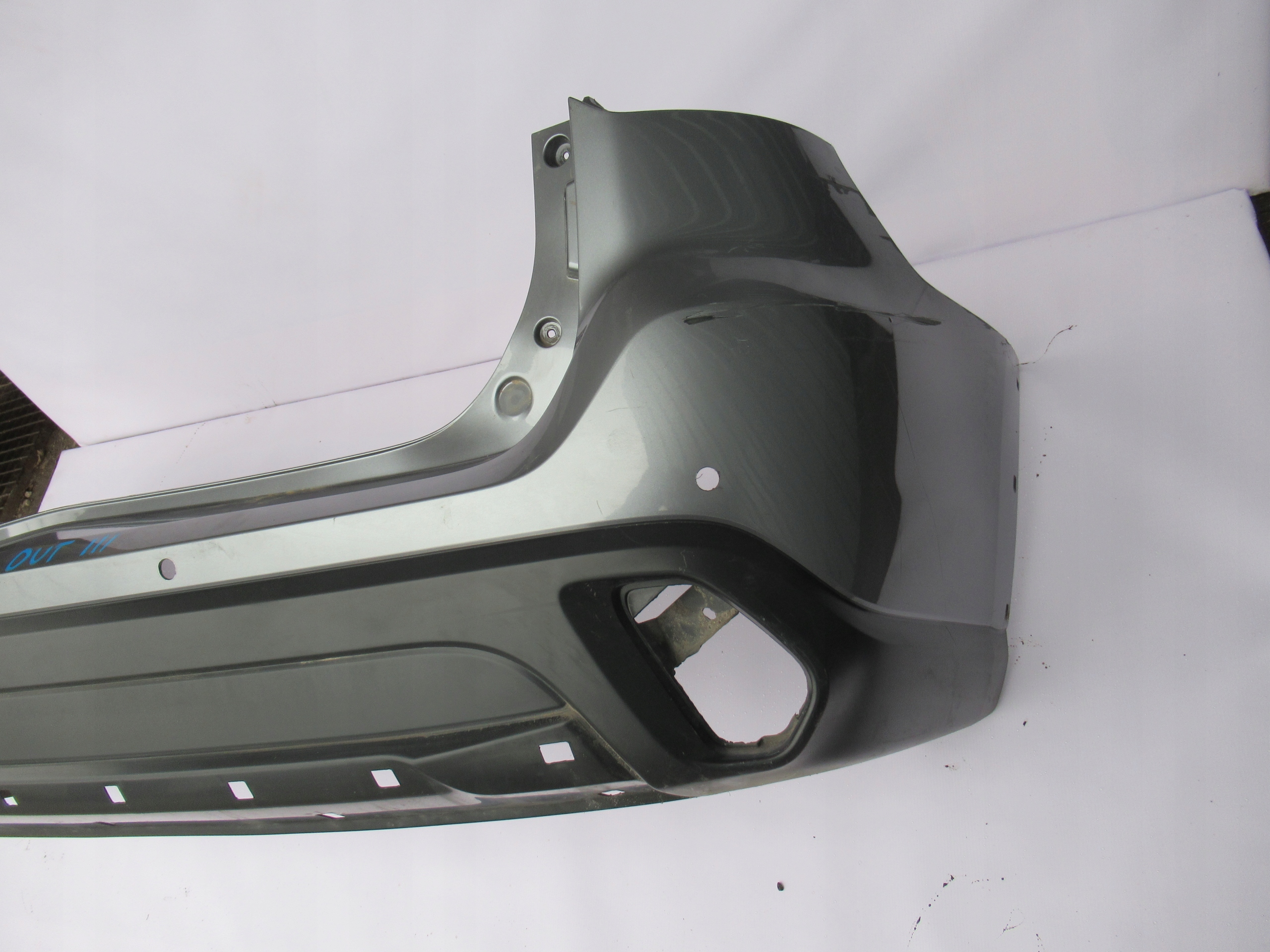 ZADNÝ NÁRAZNÍK MITSUBISHI OUTLANDER III 12-15