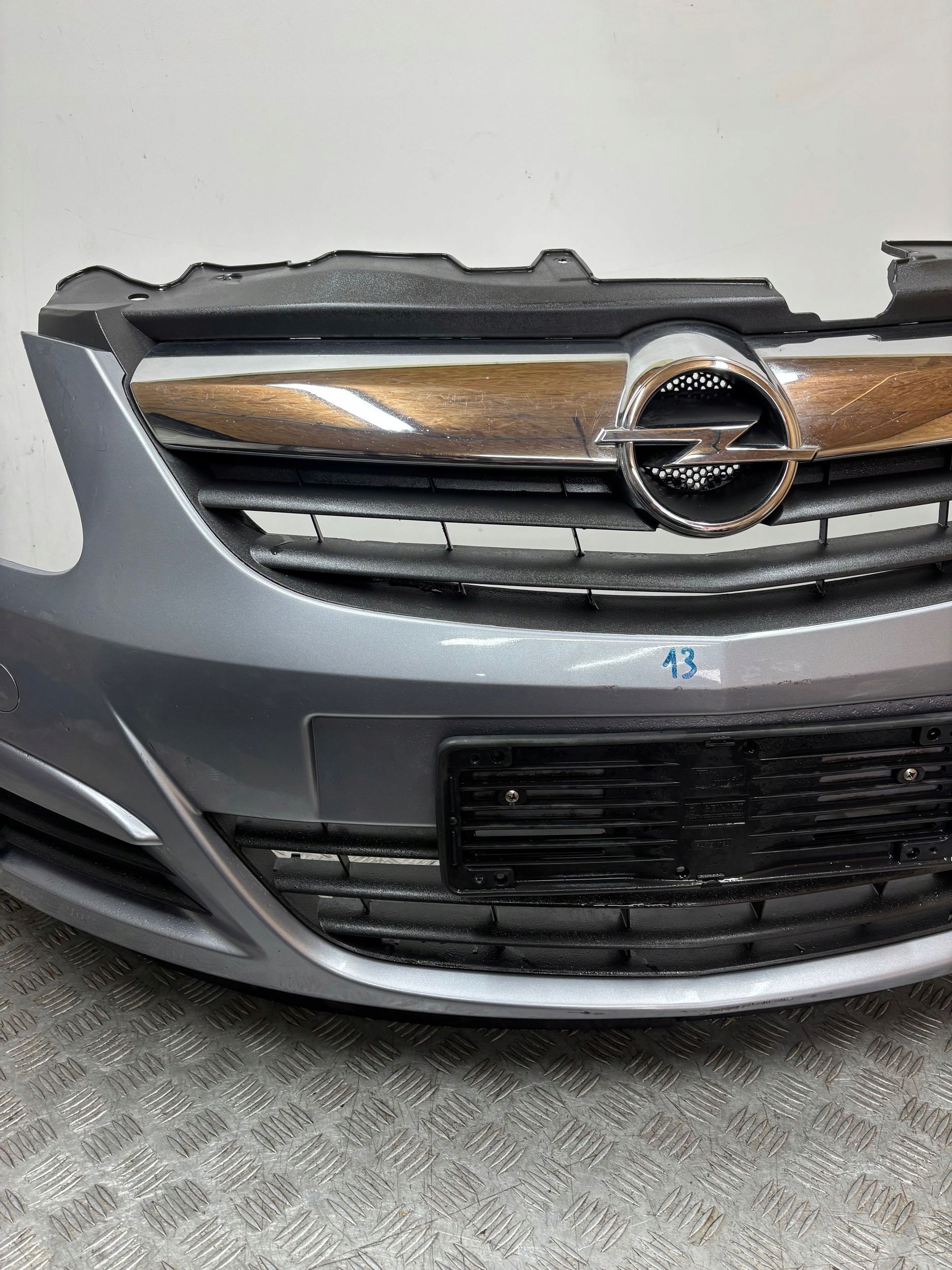 PREDNÝ NÁRAZNÍK OPEL CORSA D