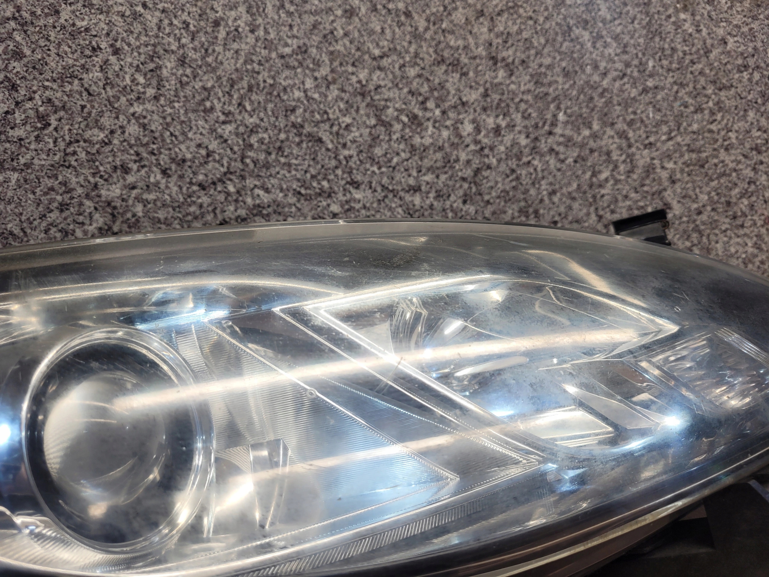 MAZDA 6 GH PRAVÉ PREDNÉ SVETLO